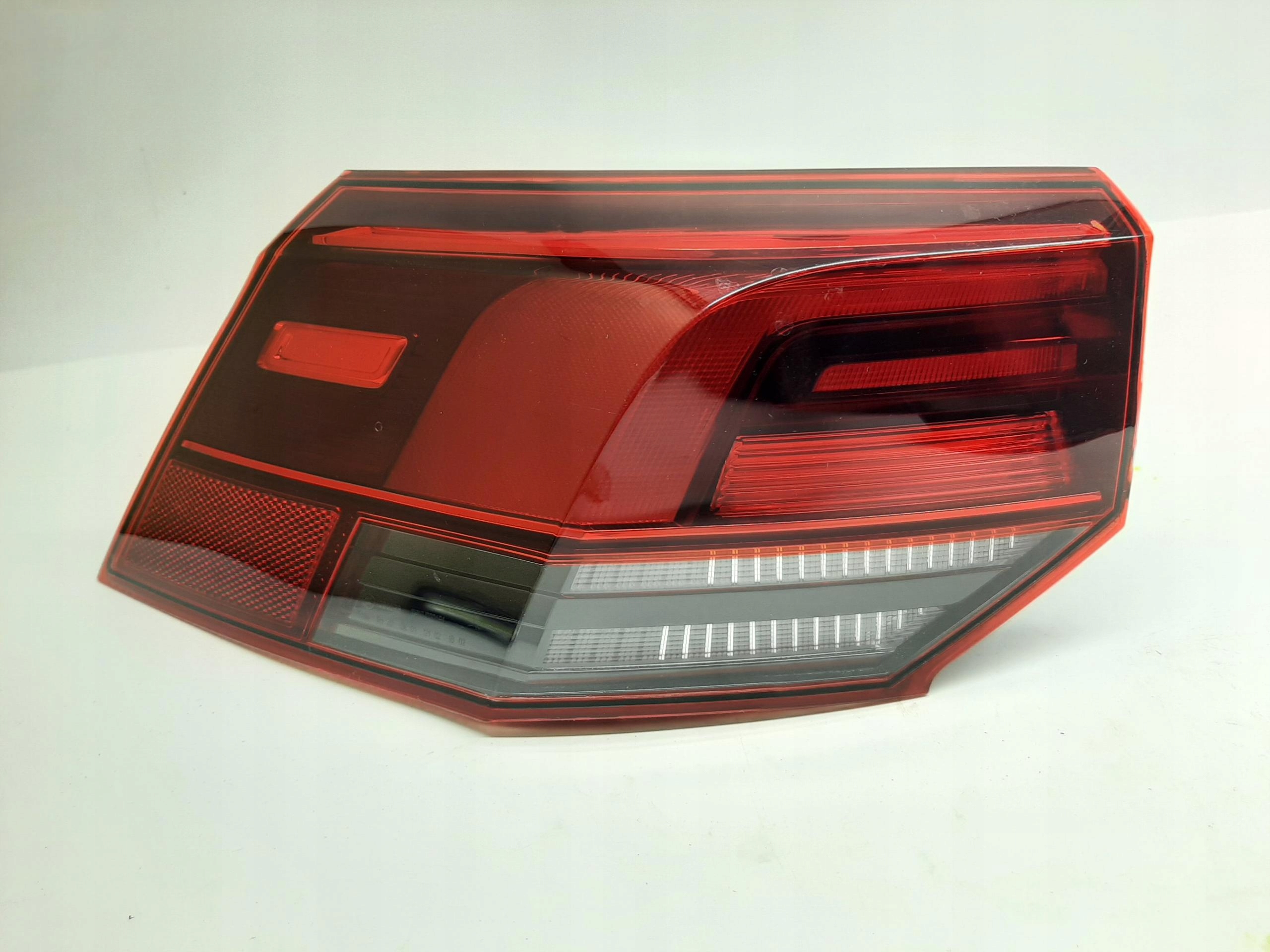 VW GOLF VIII LAMPA LEWA TYLNA TYŁ LED 5H0945095C