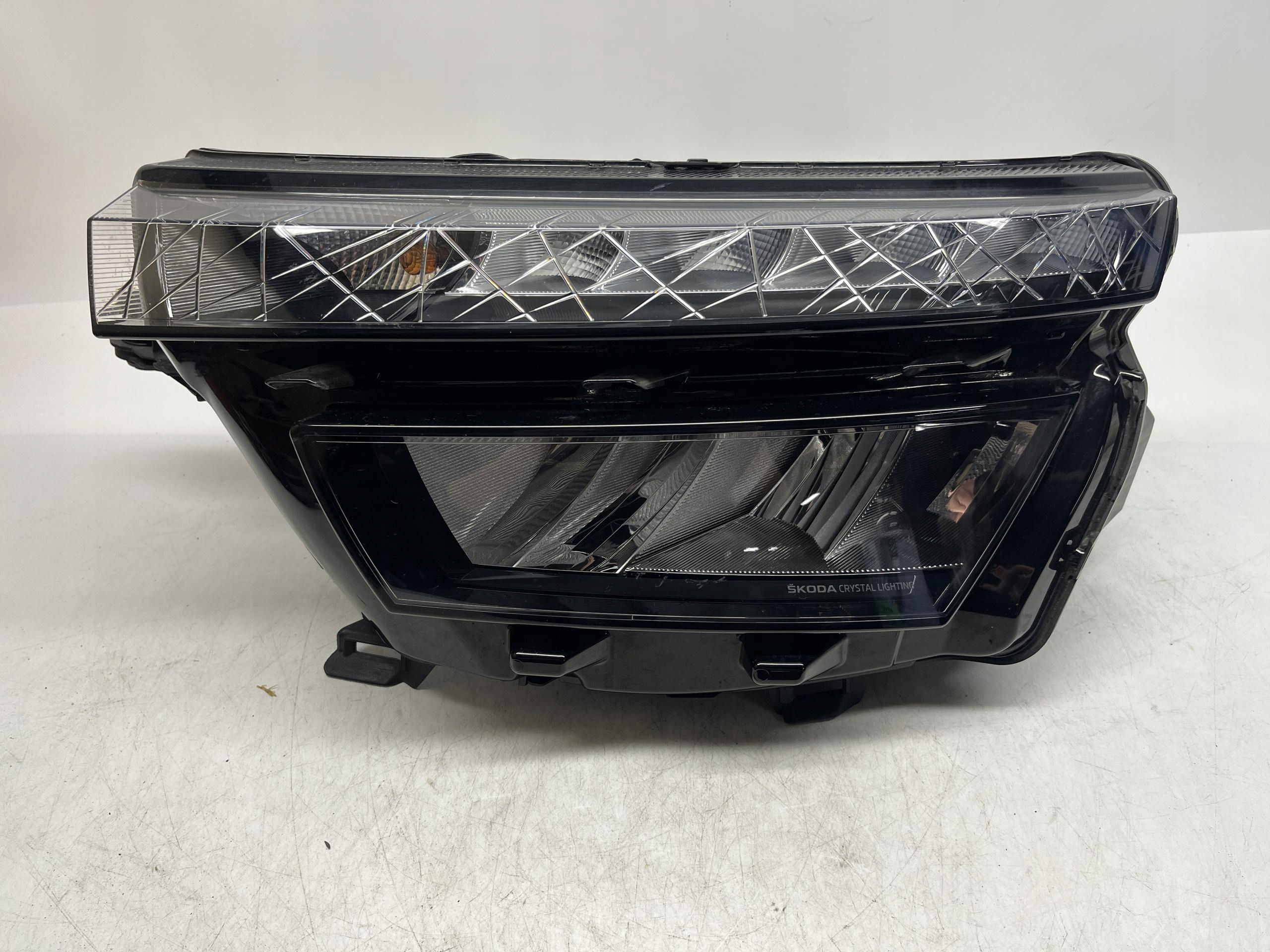 SKODA Kamiq REFLEKTOR LAMPA LEWY PRZÓD PRZEDNI LED 658941015