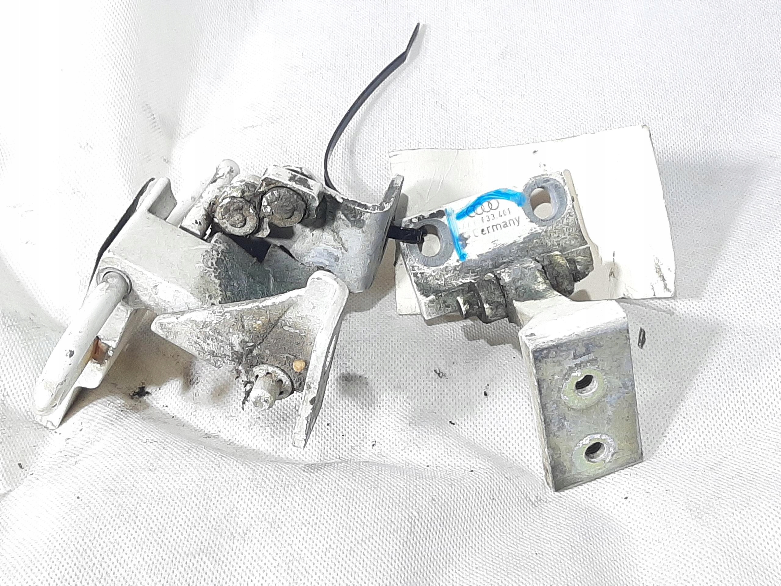 AUDI A6 C4 2.5 TDI 1990-96R ZAWIAS DRZWI PRAWY TYŁ KOMPLET 4A0833412A