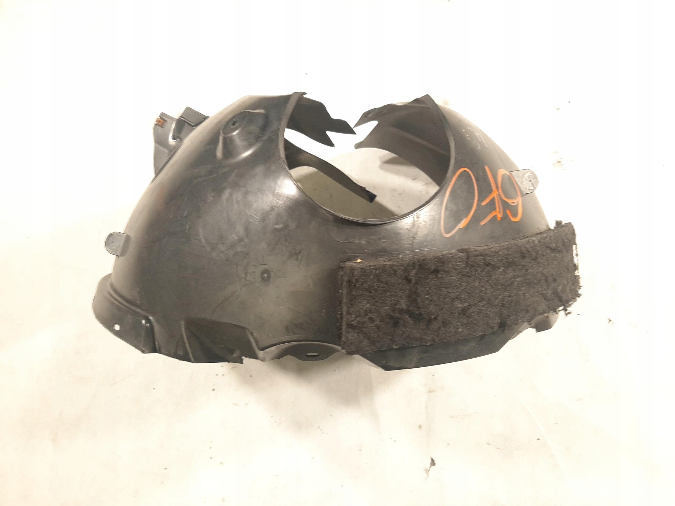 SEAT IBIZA V NADKOLE OSŁONA PRZECIWBŁOTNA LEWY PRZÓD 6F0805911F