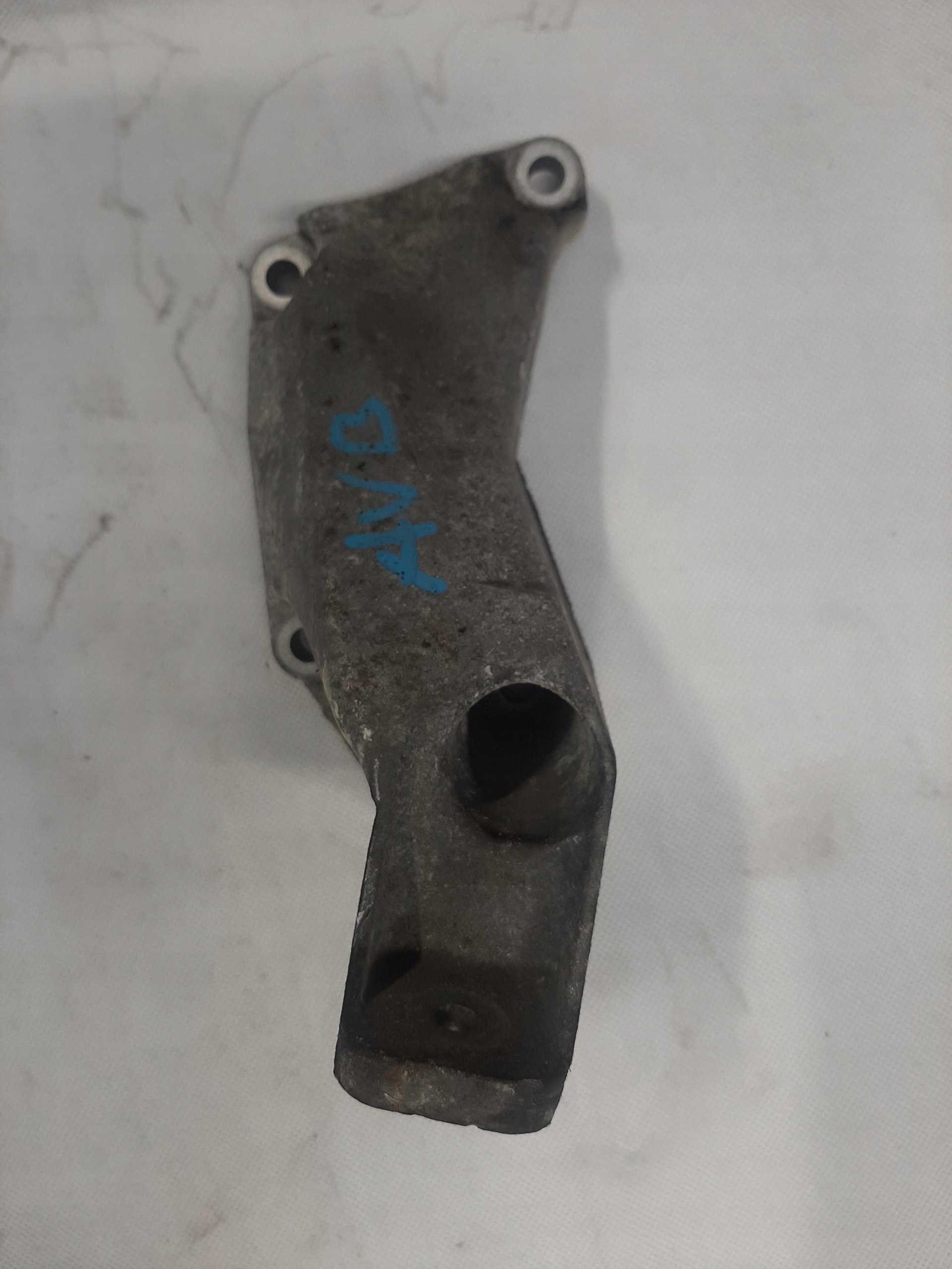 VW PASSAT B5 AUDI A4 B7 A6 C5 1.9 TDI ŁAPA MOCOWANIE SILNIKA 8D0199307P