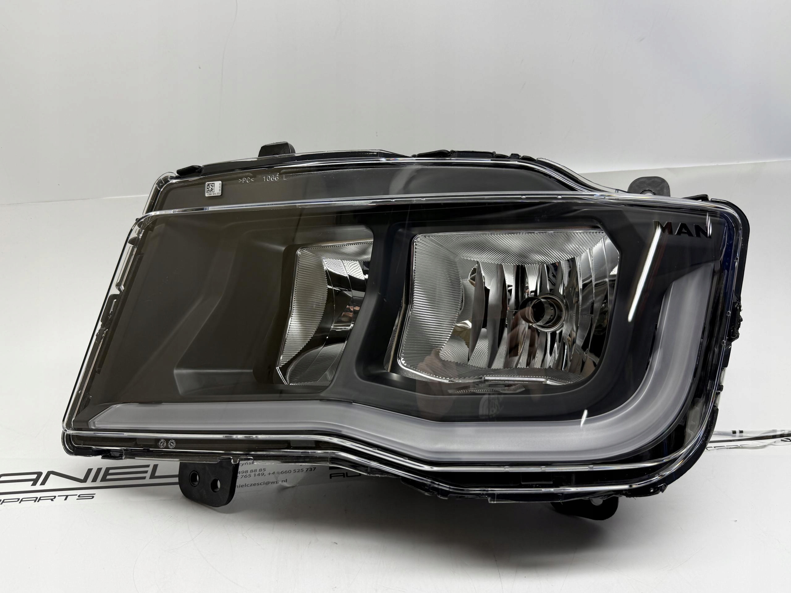 MAN TGX TGS REFLEKTOR LAMPA LEWY PRZÓD 10663050000