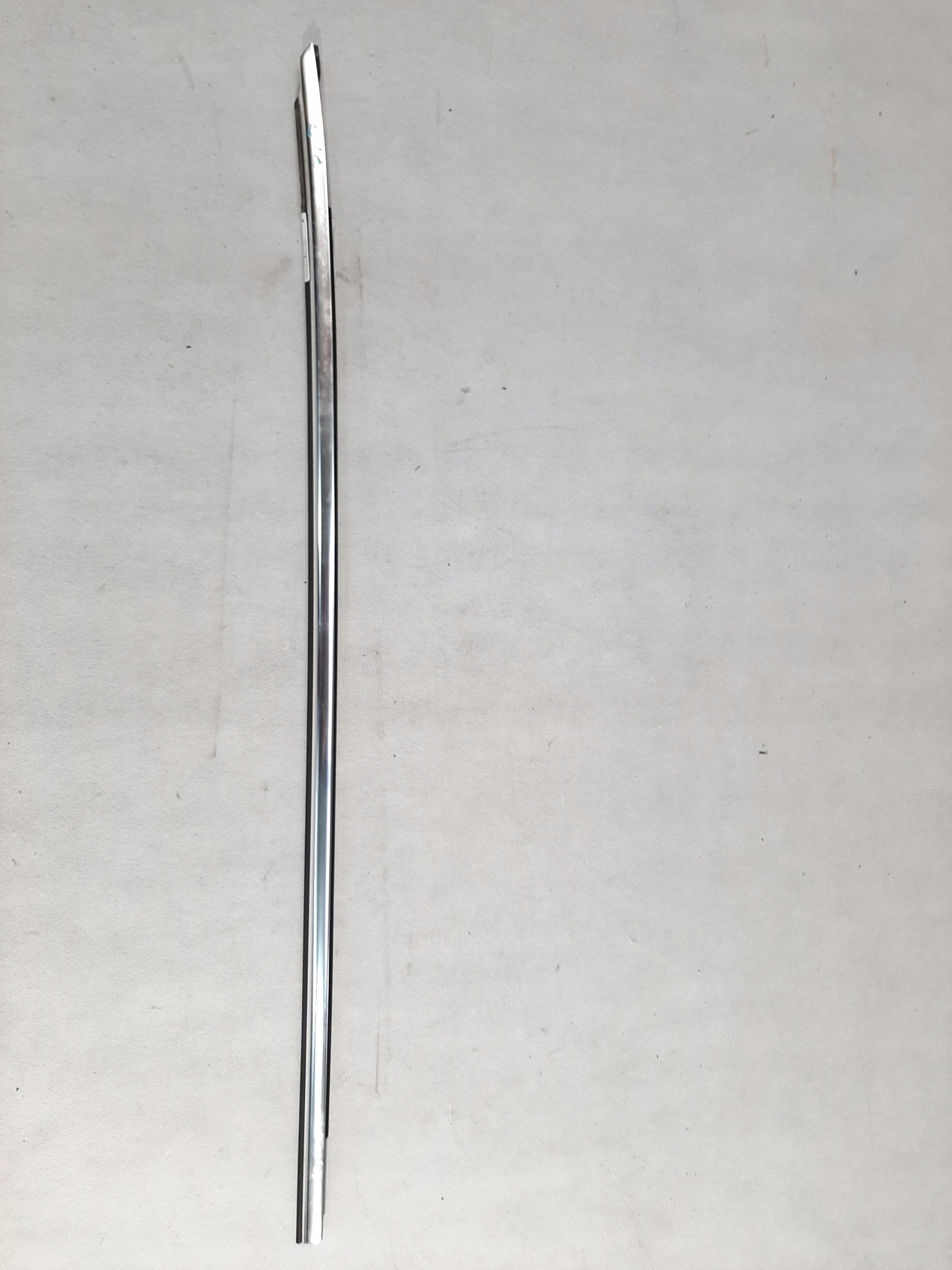 LISTWA ZGARNIAJĄCA PRAWY PRZÓD AUDI A5 SPORTBACK II LIFT 2021- 8W8853284