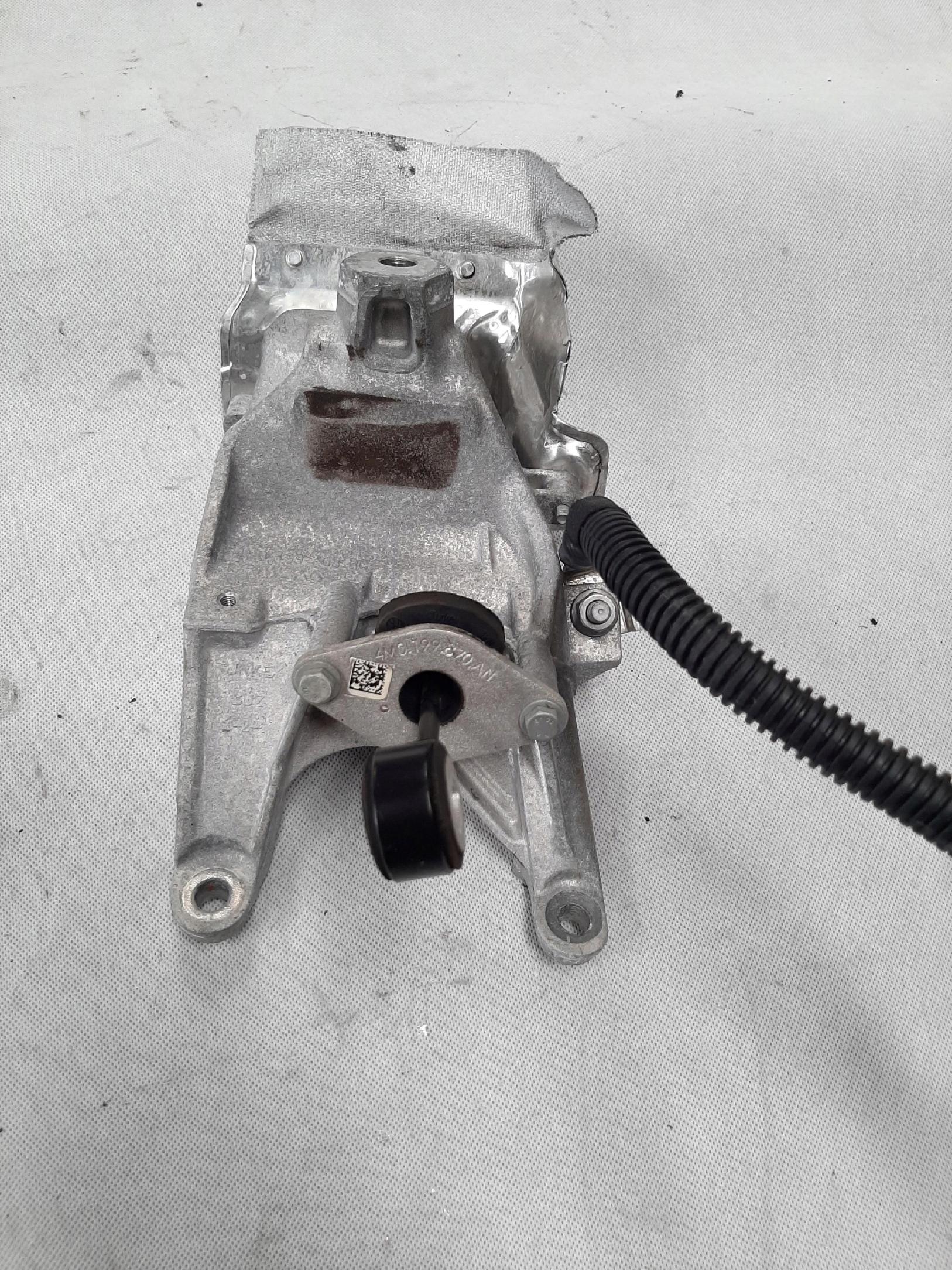 ŁAPA WSPORNIK SILNIKA AUDI A5 SPORTBACK II LIFT 2.0 TDI AUTOMAT 4M0199308BQ