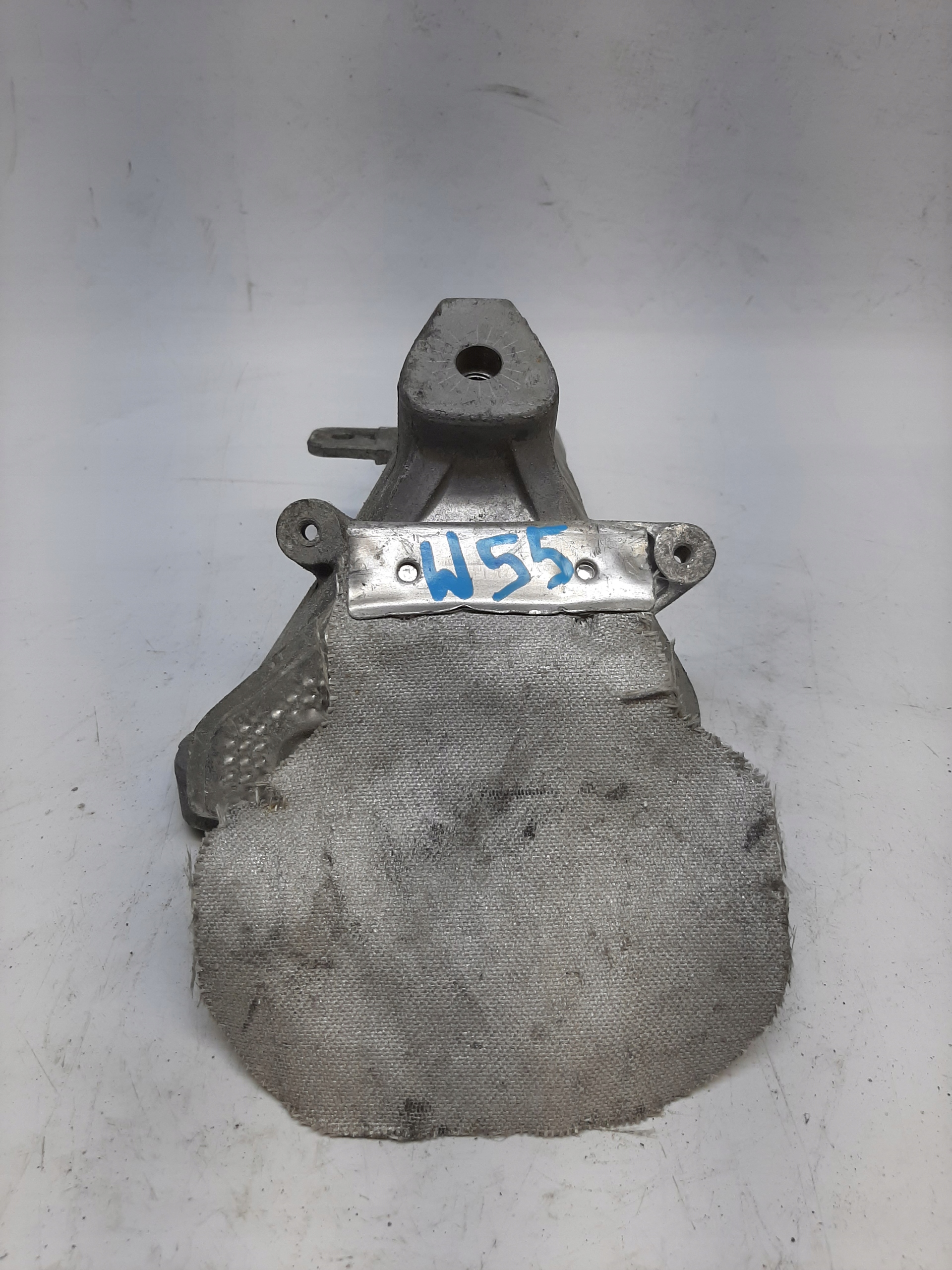 AUDI VW ŁAPA MOCOWANIE BOCZNE STELAŻ 8K0199388 4G0199308AE