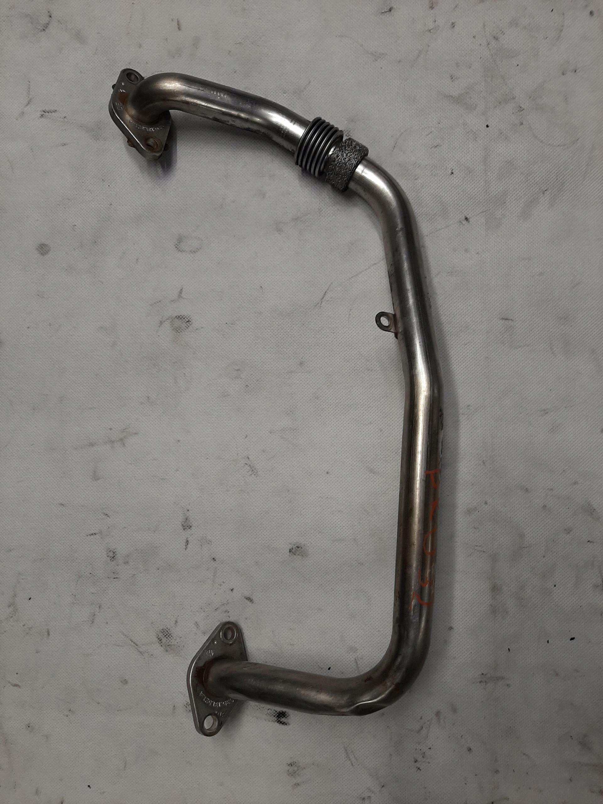 AUDI A4 B8 PRZEWÓD RURKA EGR 03G131521A