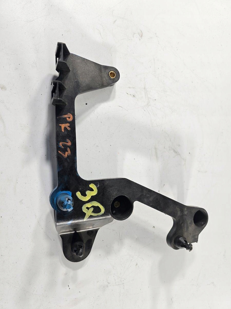 VW PASSAT B8 WSPORNIK MOCOWANIE FILTRA POWIETRZA 3Q0129671A