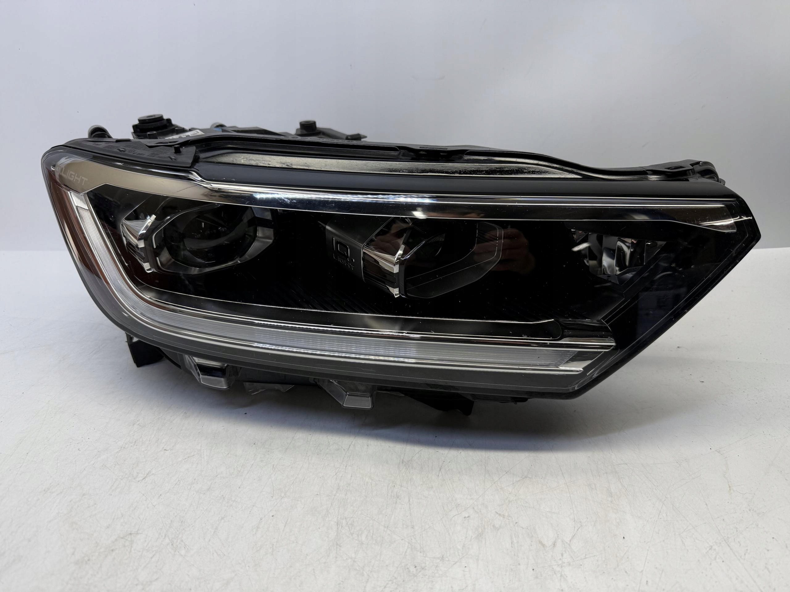 VW T-ROC REFLEKTOR LAMPA PRAWY PRZÓD PRZEDNIA LED IQ.LIGHT 2GA941036AK