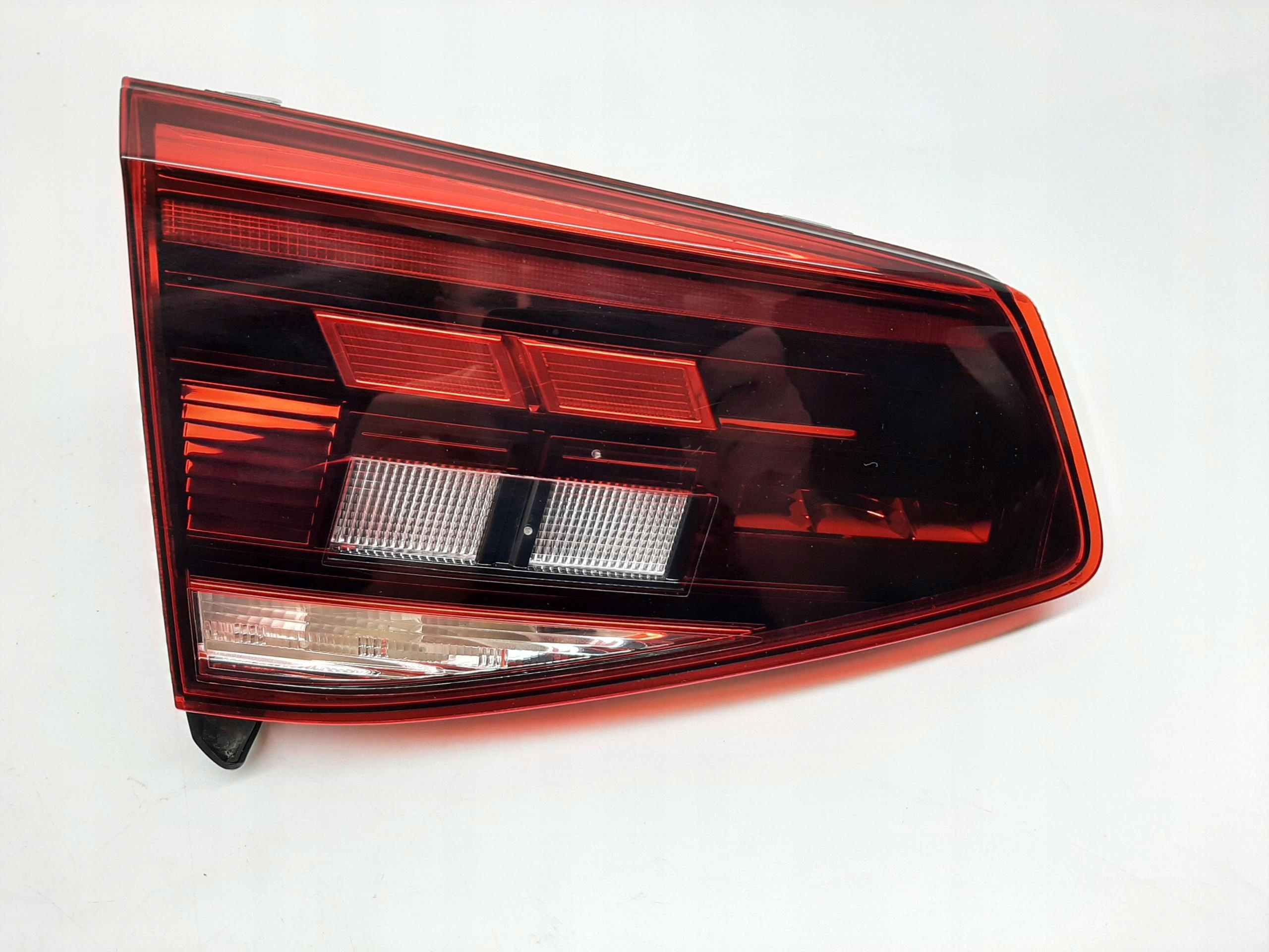 VW PASSAT B8 KOMBI LAMPA LEWA TYLNA TYŁ KLAPY LED 3G9945093K