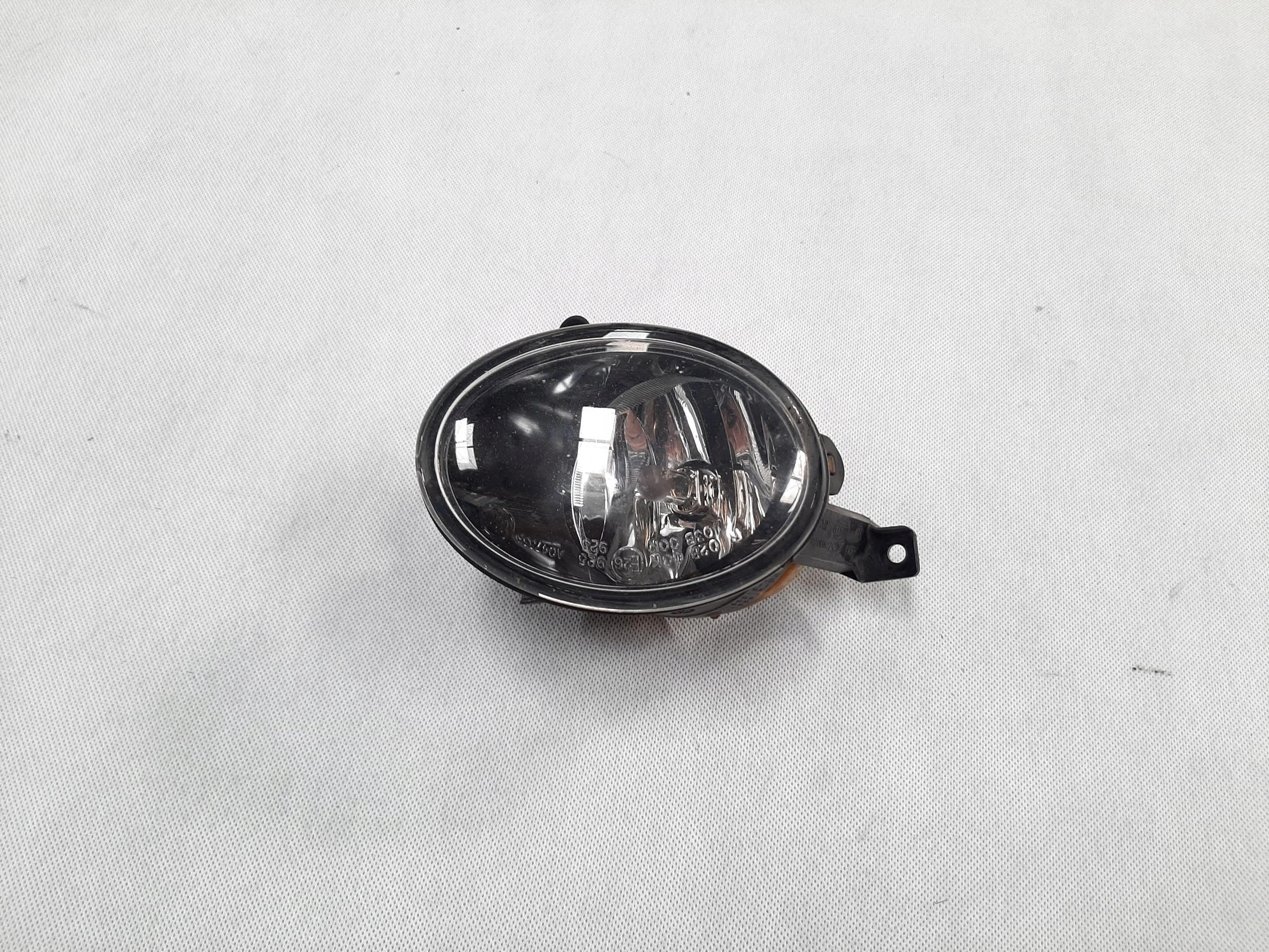 VW CADDY V HALOGEN LAMPA PRZECIWMGIELNA PRAWA 5K0941700