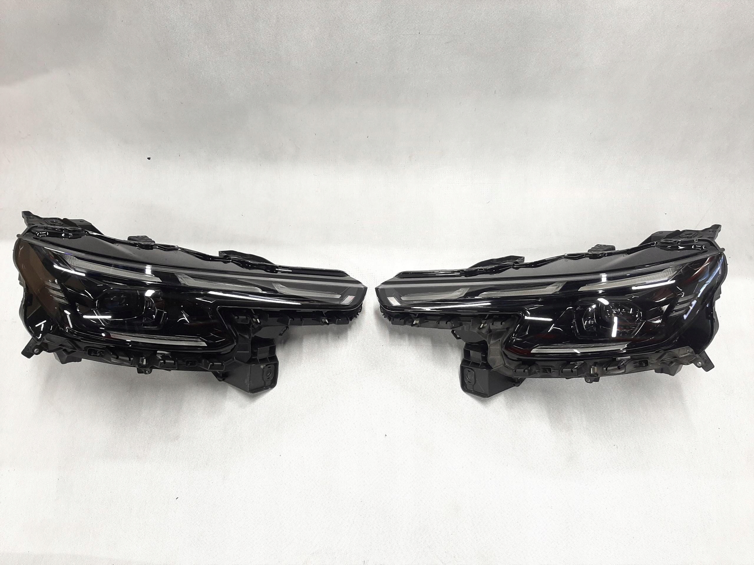 ALFA ROMEO JUNIOR REFLEKTORY PRZÓD LEWY PRAWY KOMPLET 50572572 50572576