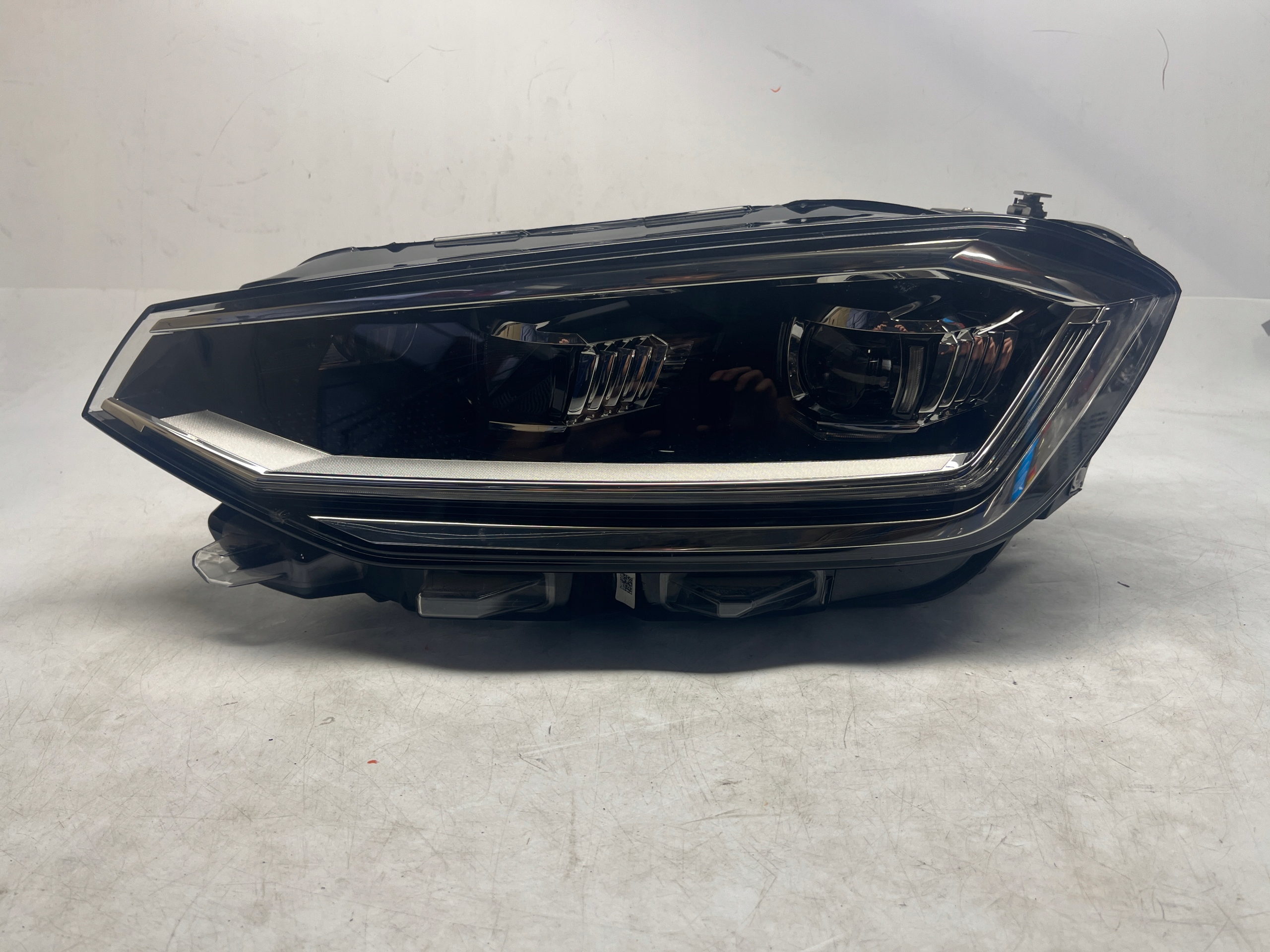 VW GOLF SPORTSVAN LIFT REFLEKTOR LED LAMPA PRZÓD PRZEDNIA LEWA 517941081