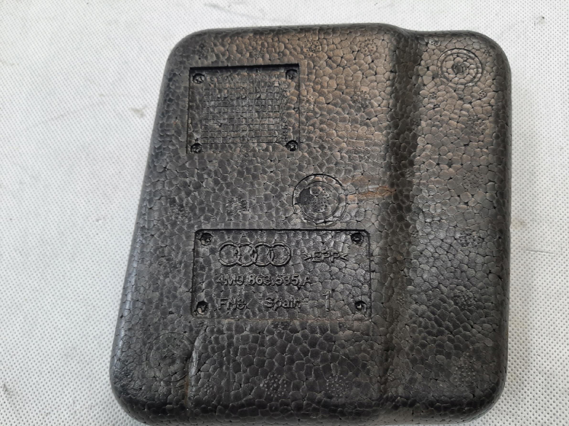AUDI Q7 4M STYROPIAN PIANKA WYPEŁNIENIE BAGAŻNIKA 4M0863535A