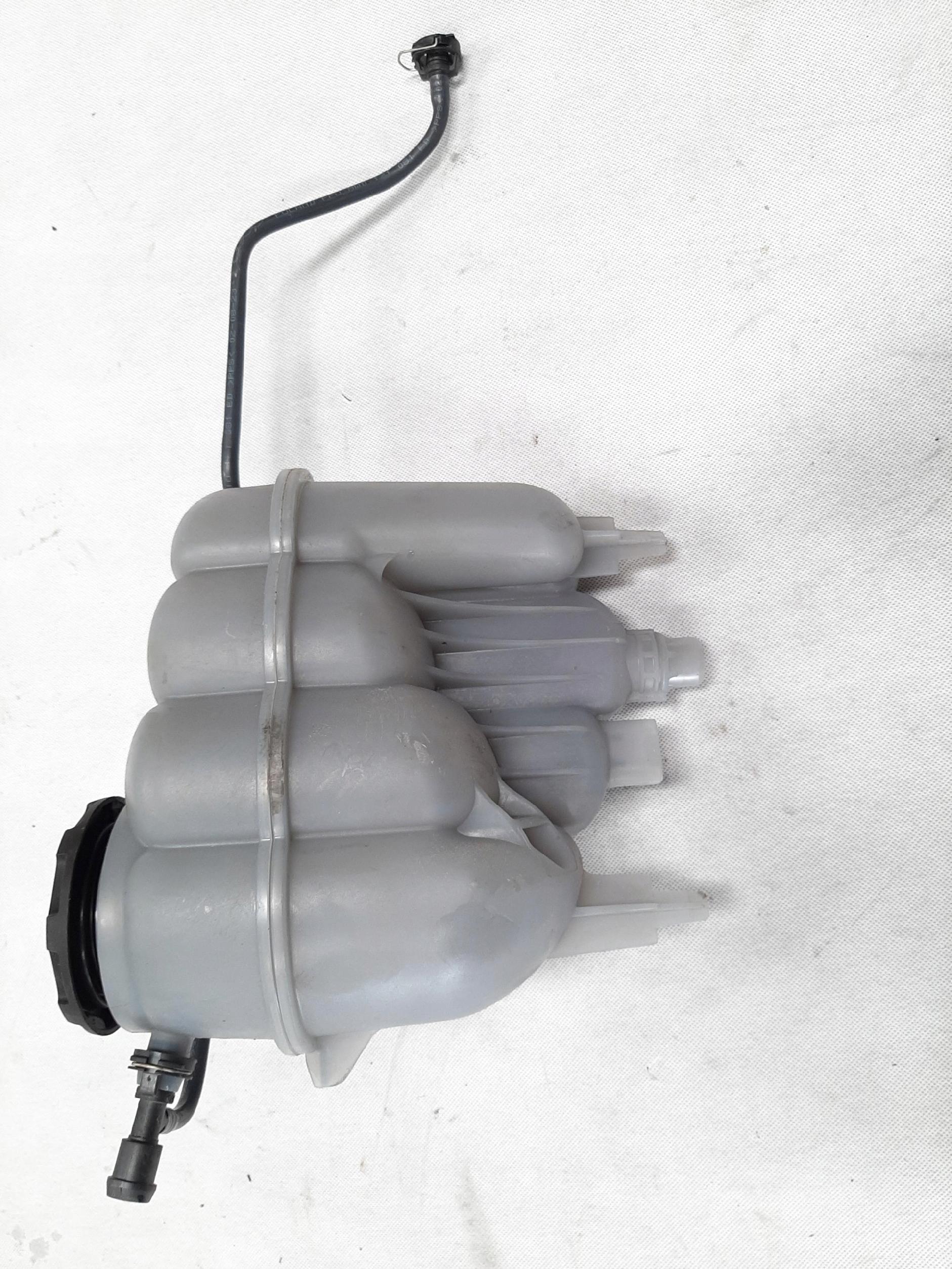 ZBIORNIK WYRÓWNAWCZY AUDI A5 SPORTBACK II LIFT 20- 8W0121405L