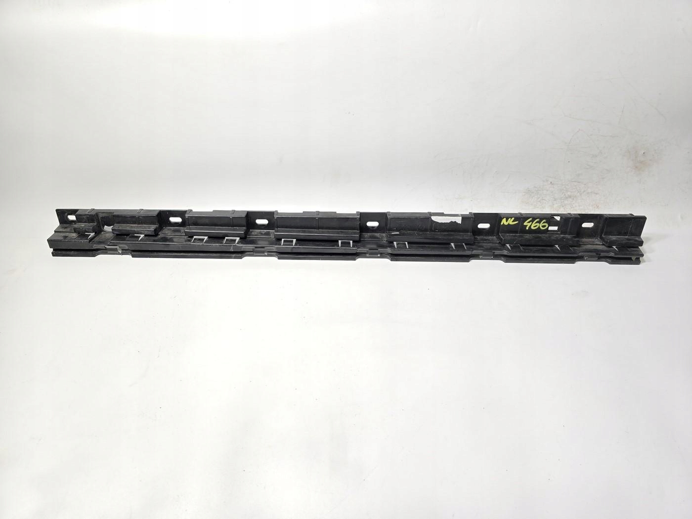 BMW F10 F11 ŚLIZG MOCOWANIE PROGU PRAWY PRZÓD 7184778