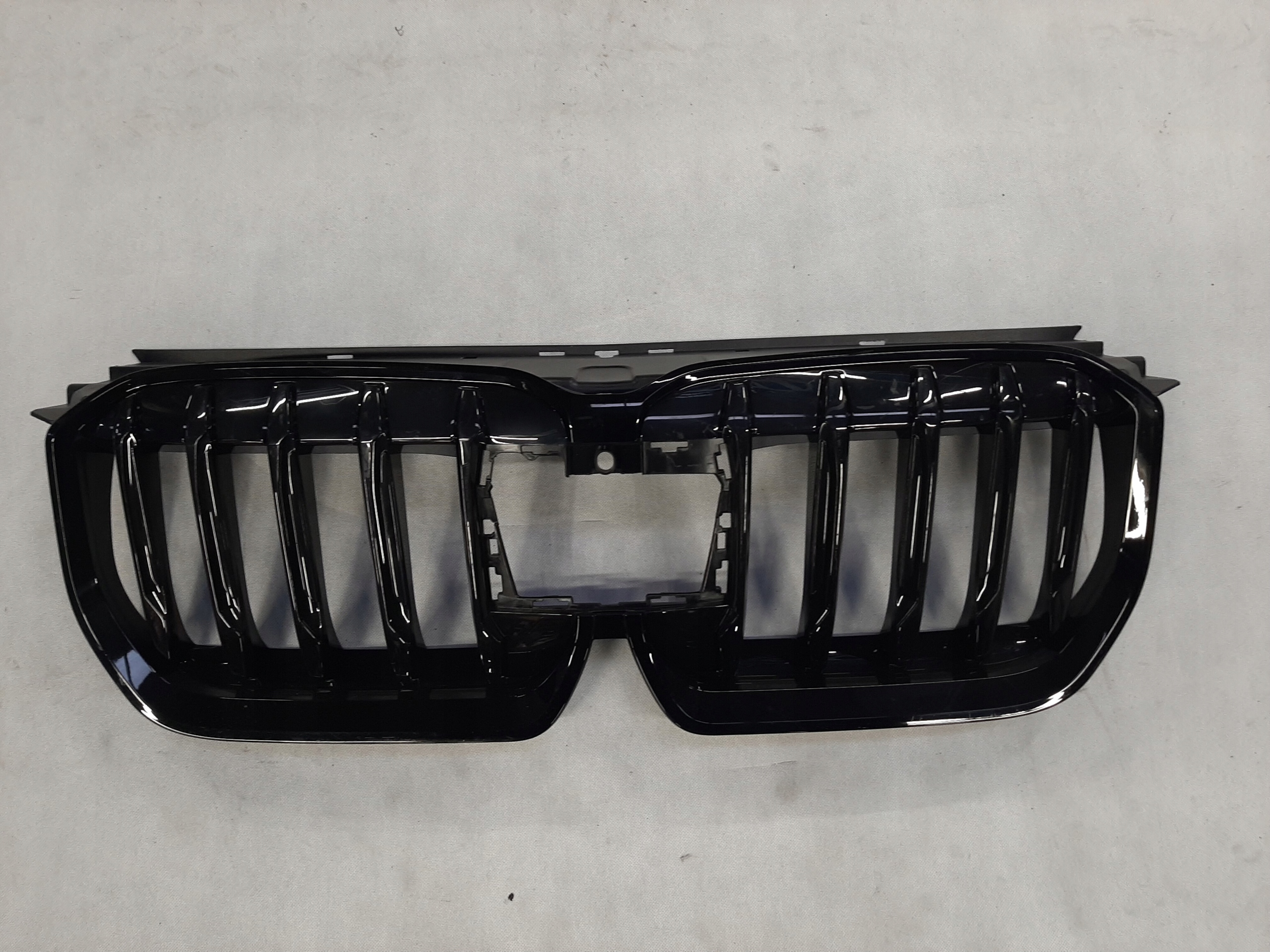 BMW iX1 U11 2022- KRATKA ATRAPA CHŁODNICY GRILL 9880301 9883426