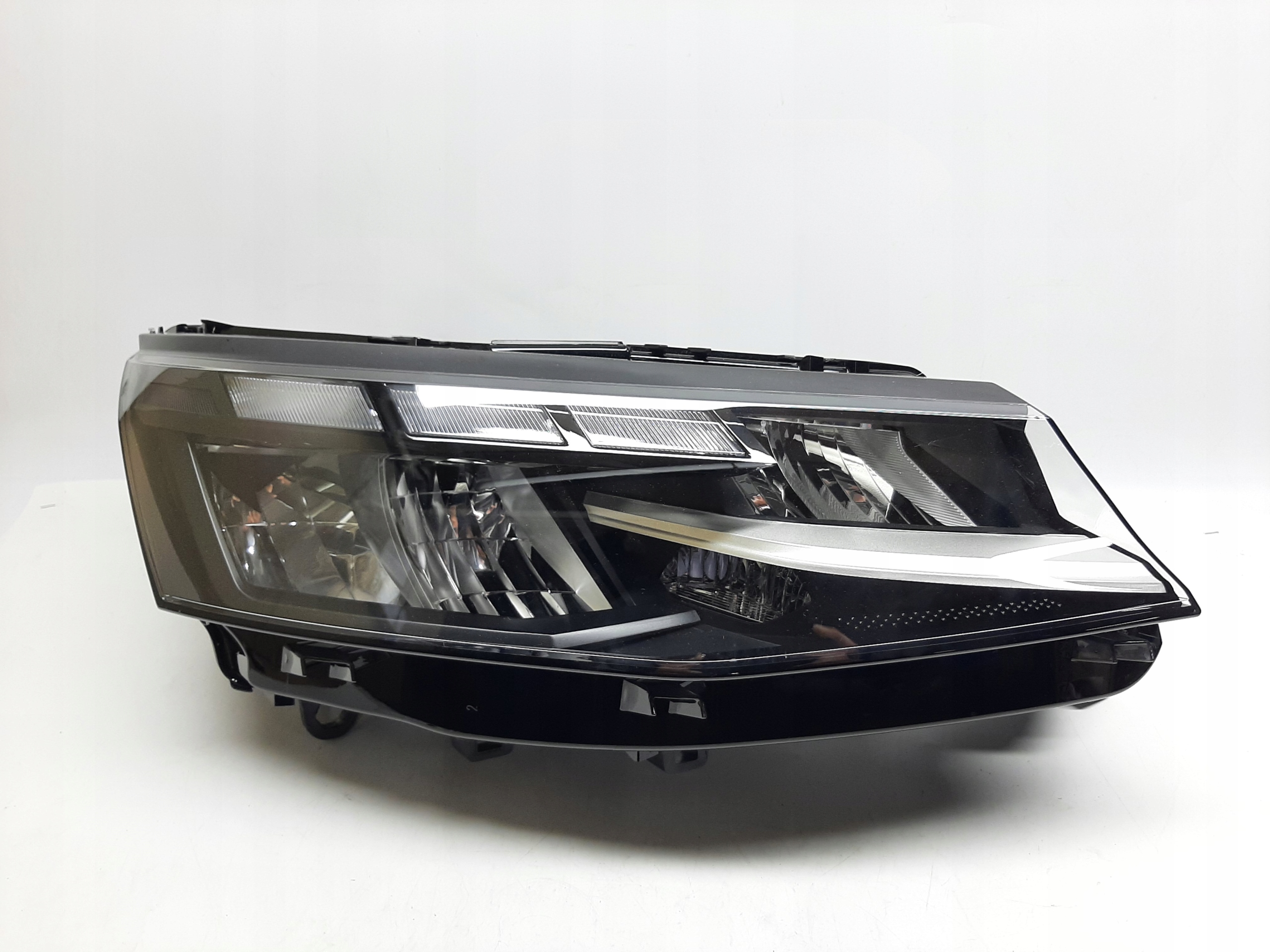 VW T7 Reflektor Lampa Led PRAWA 7T1941036A
