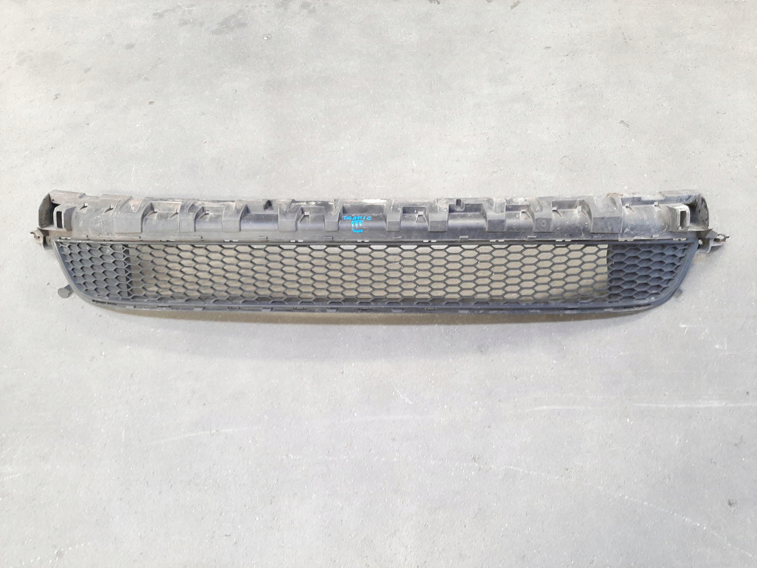 RENAULT TRAFIC III 2014- KRATKA DOLNA ZDERZAKA PRZEDNIEGO 622544919R