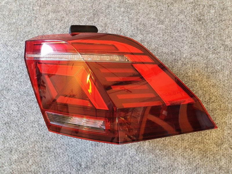 VW TIGUAN II LIFT 2020- LAMPA LED IQ LIGHT ANIMACJA PRAWY TYŁ 5NA945208J