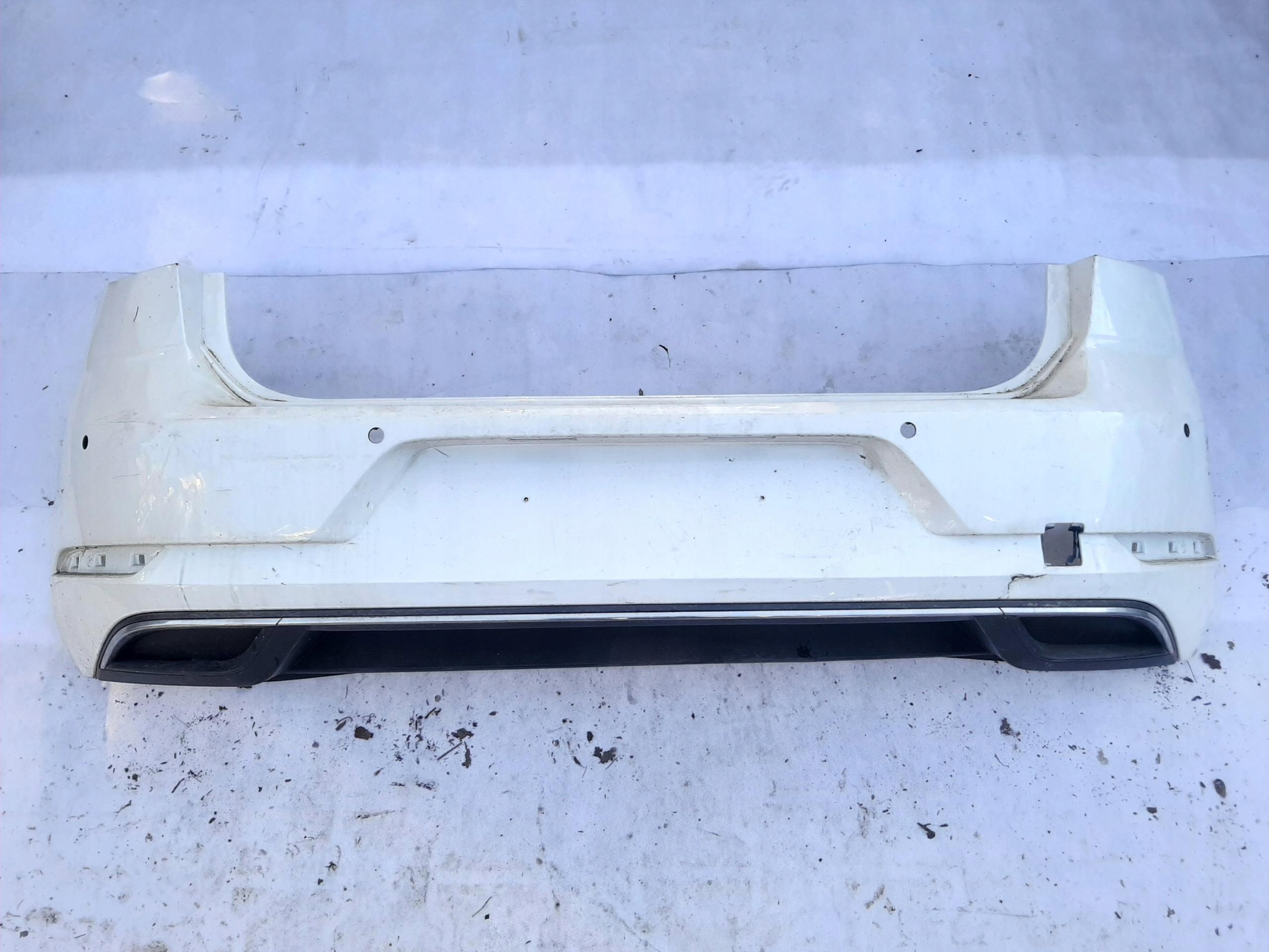 VW GOLF 7 VII HB LIFT ZDERZAK TYŁ TYLNY 5G6807421BK