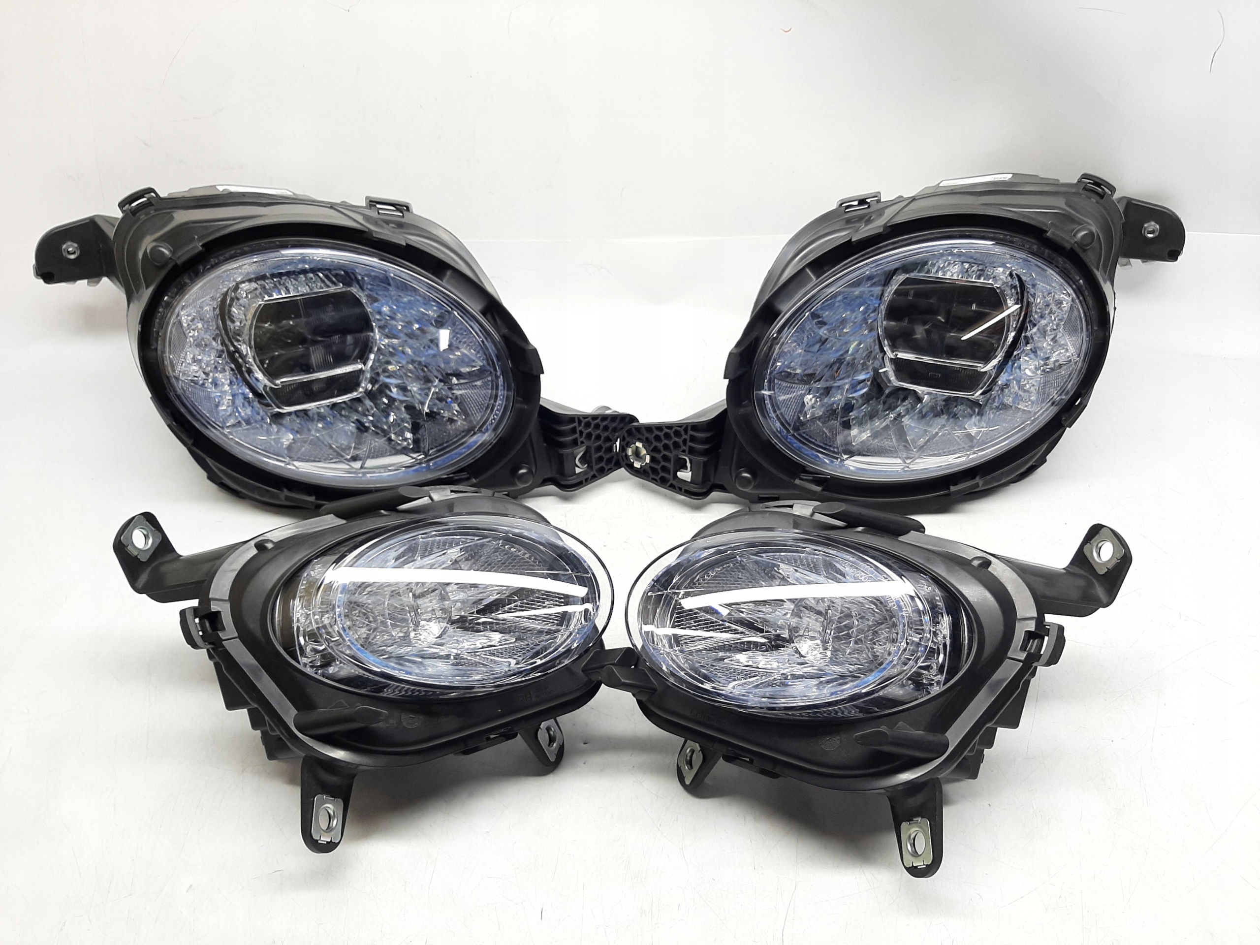 BENTLEY BENTAYGA REFLEKTORY PRZEDNIE KOMPLET DRL UK 36A941016G 36A941015G