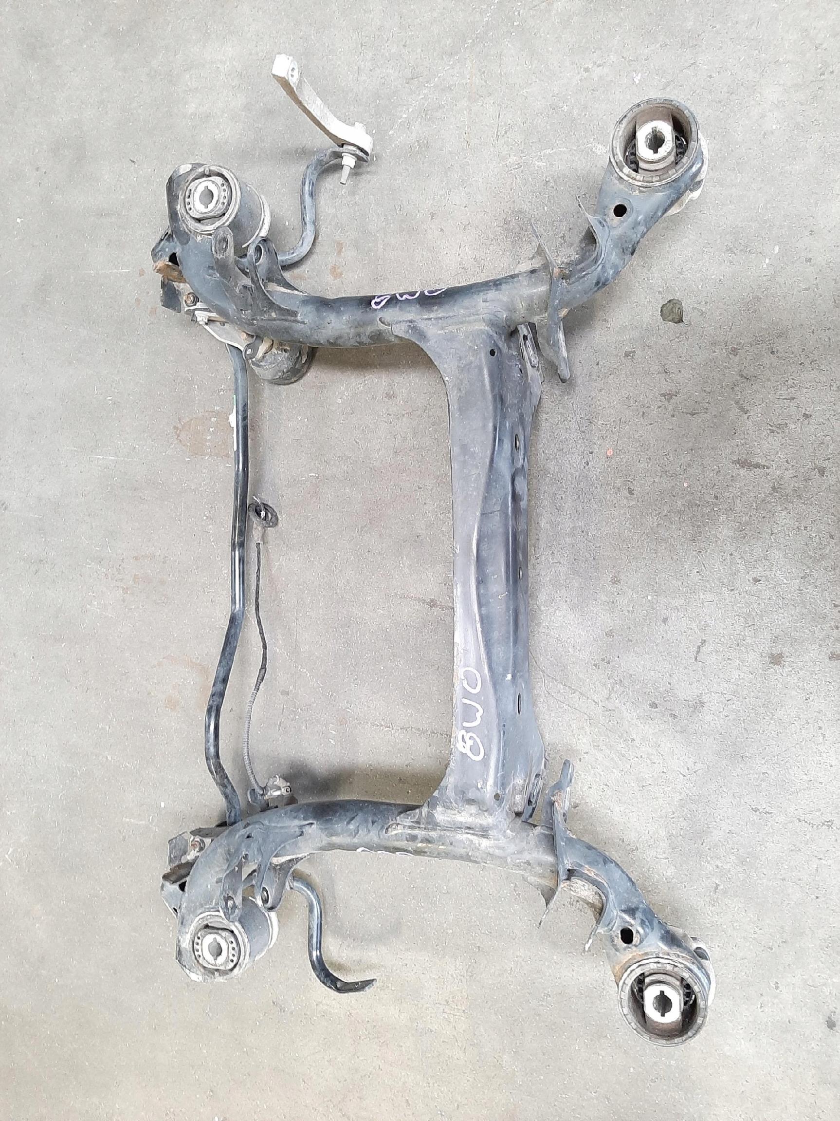 AUDI A4 B9 WÓZEK SANKI KOŁYSKA TYŁ TYLNA 8W0505235AE