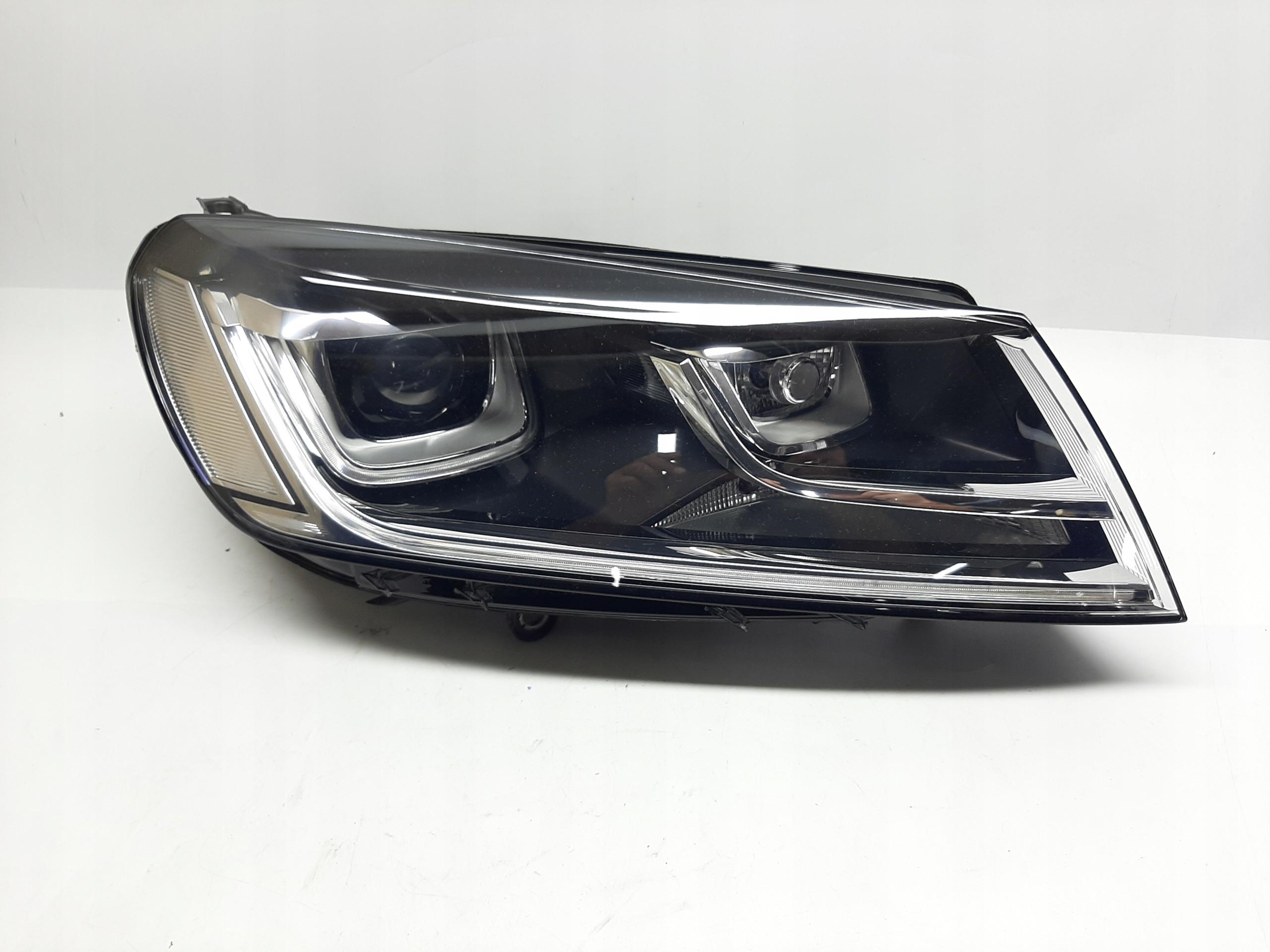 VW TOUAREG II REFLEKTOR LED LAMPA PRZÓD PRZEDNIA PRAWA 7P1941752B