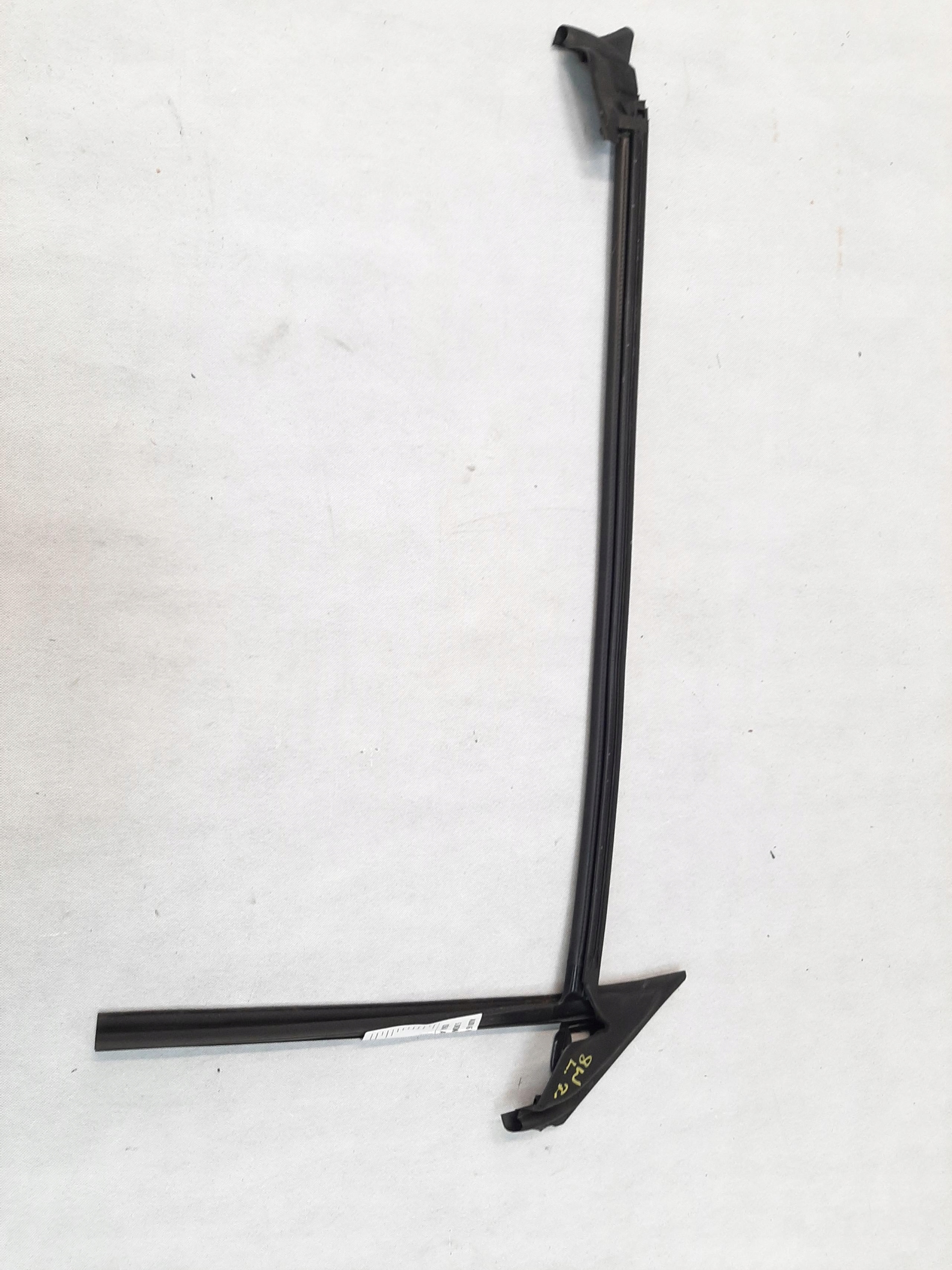 USZCZELKA SZYBY DRZWI LEWY PRZÓD AUDI A5 SPORTBACK II LIFT 2021- 8W8857479