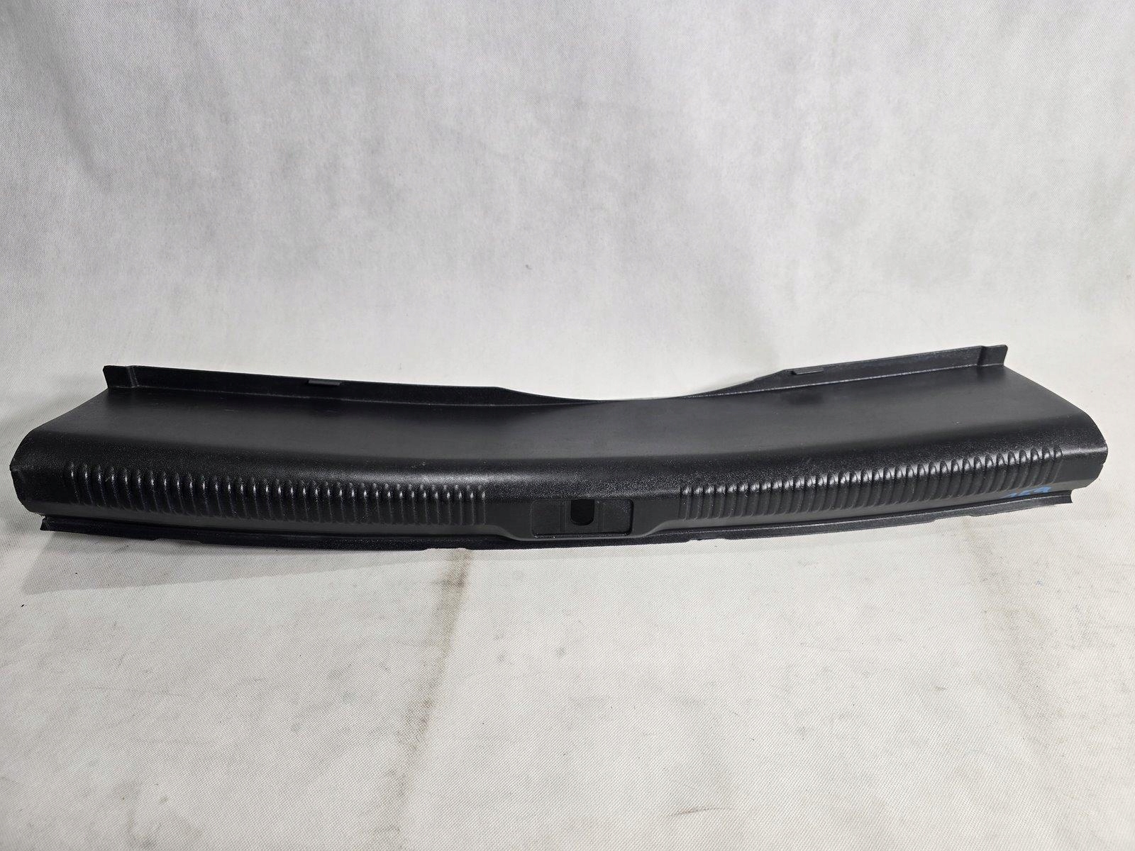 AUDI A5 8T COUPE OSŁONA PASA TYLNEGO TYŁ MASKOWNICA 8T0863471