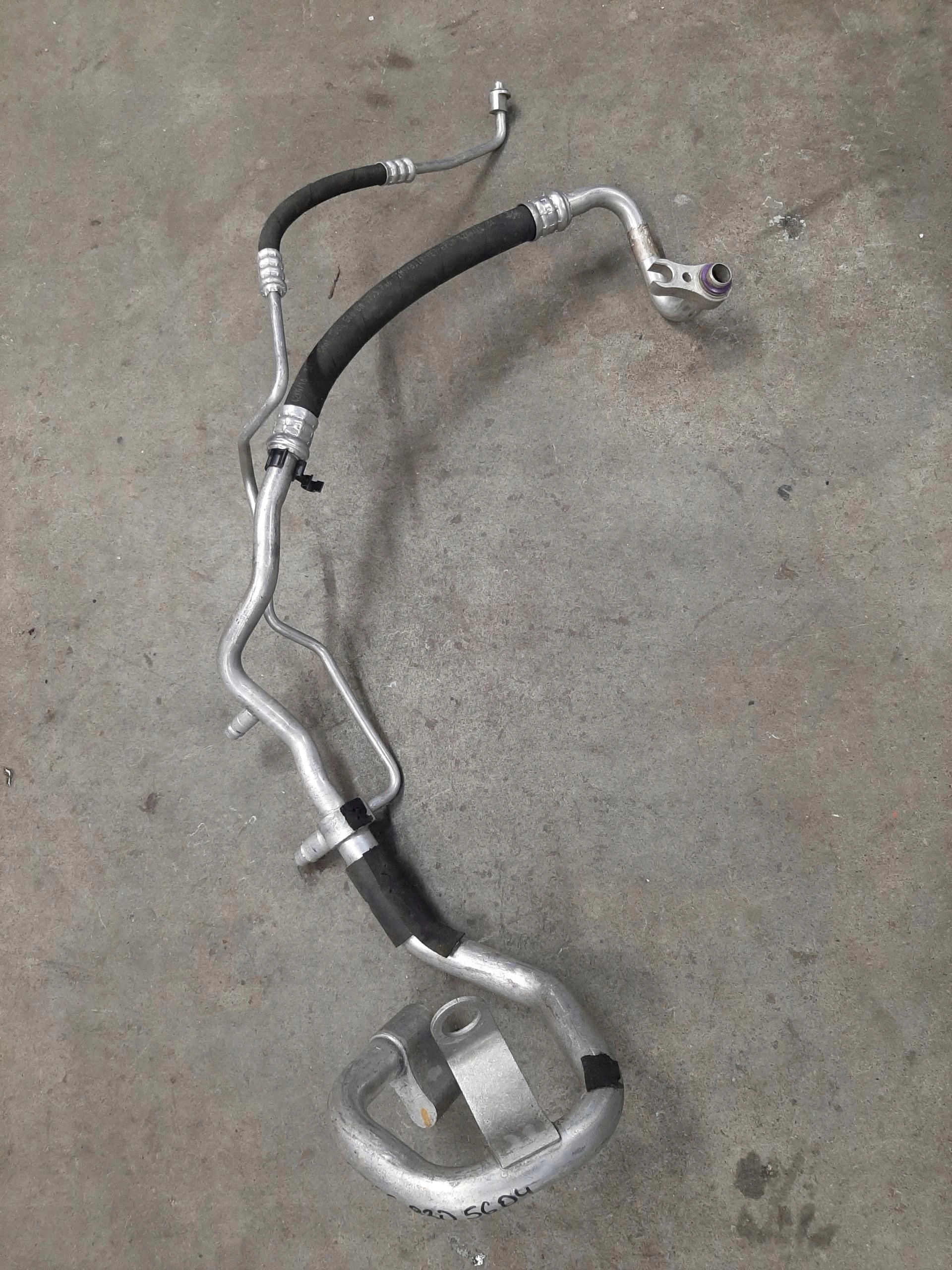 MERCEDES C-class Przewód klimatyzacji A2058305604