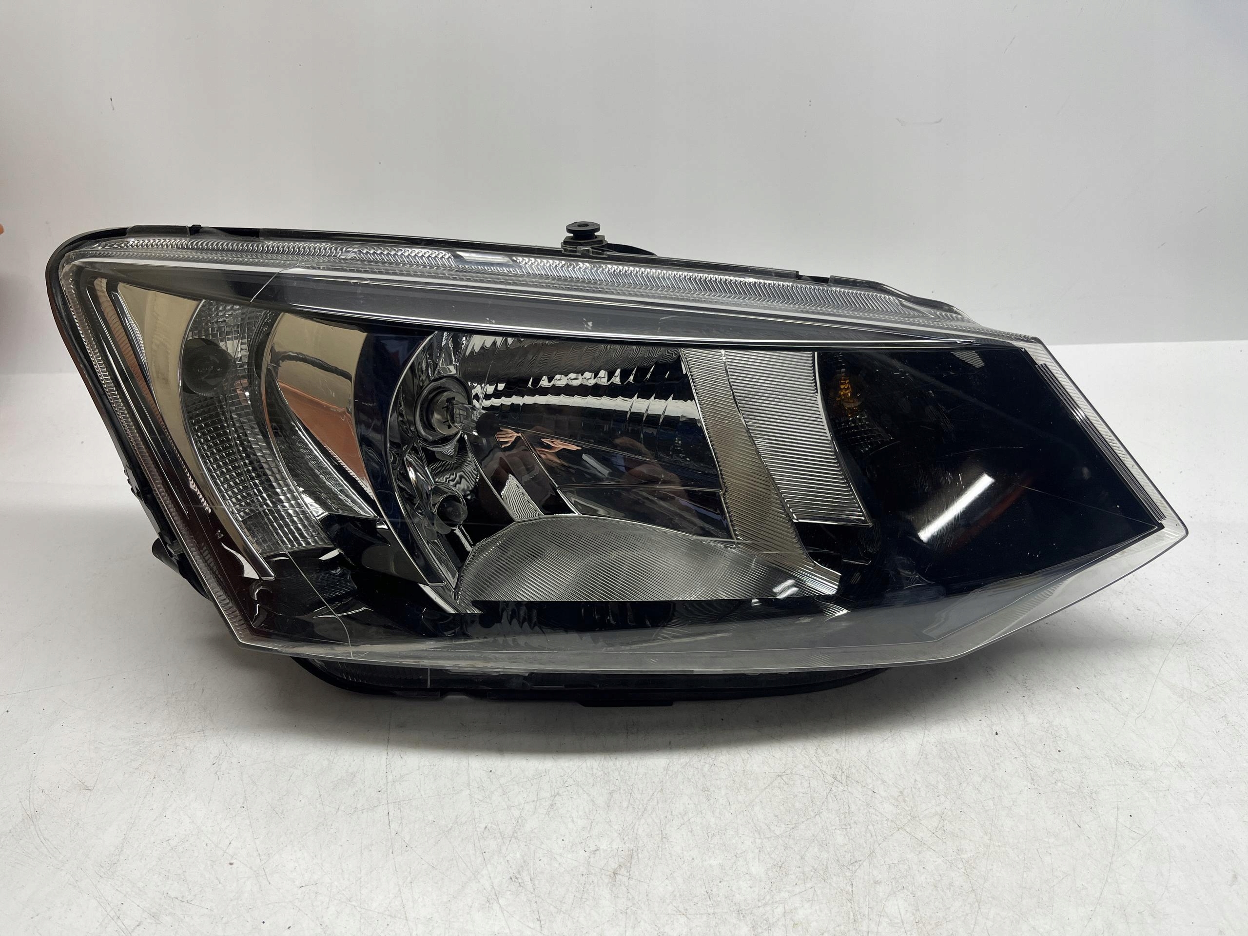 SKODA Fabia 3 Reflektor Lampra Przód Prawy 6V19941016C
