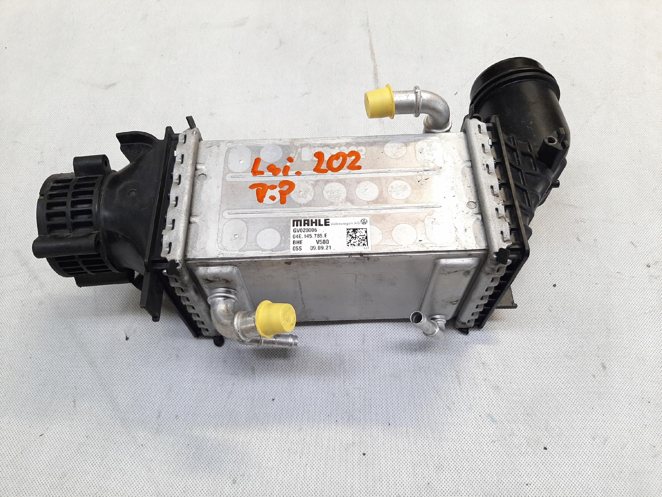 VW GOLF VIII INTERCOOLER CHŁODNICA POWIETRZA 04E145785E