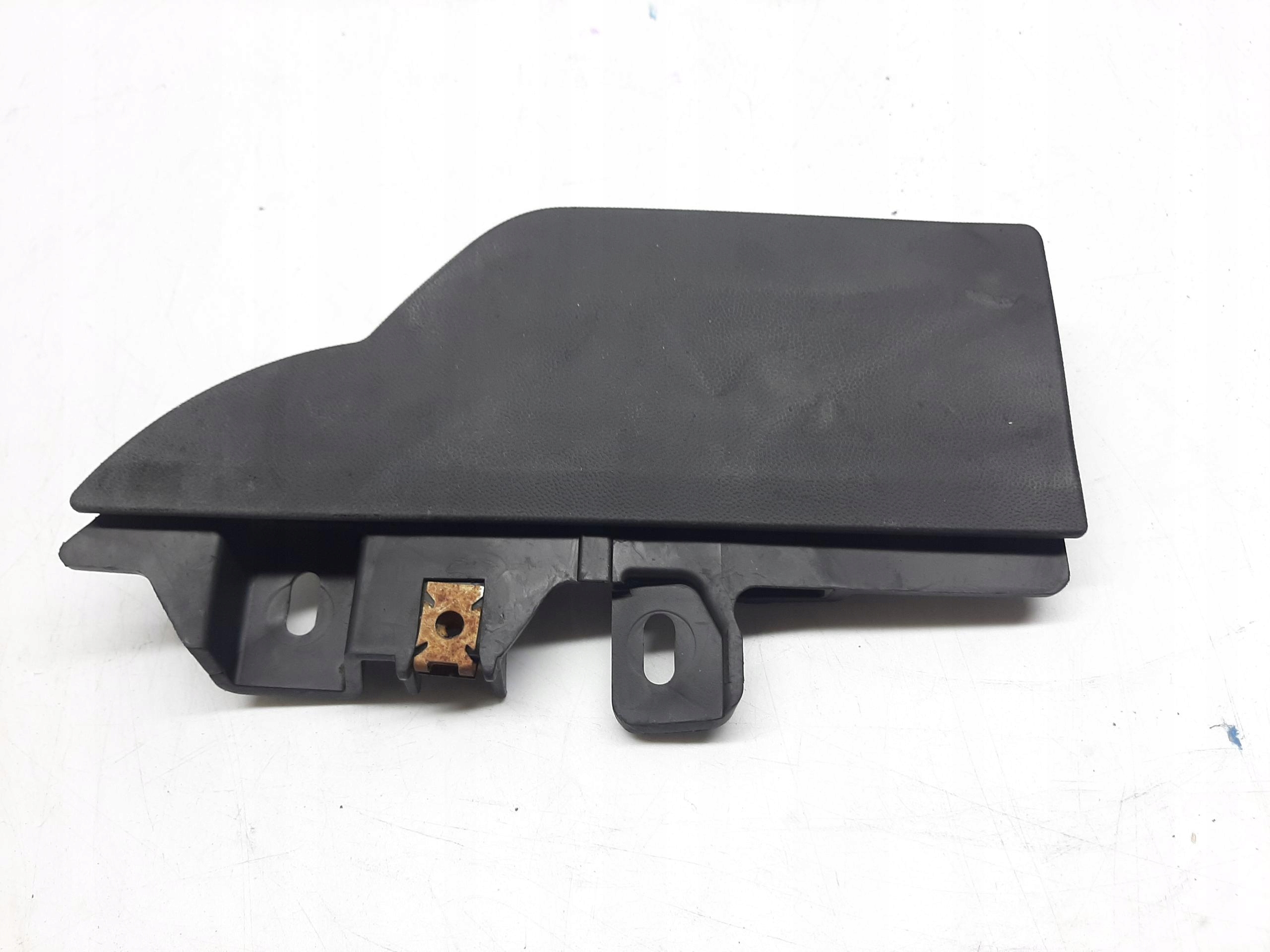VW EOS CHLAPACZ BŁOTNIK OSŁONA DOKŁADKA PRAWY TYŁ 1Q0854856