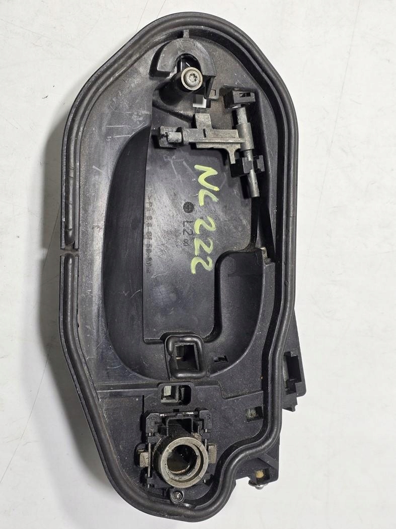 BMW E60 E61 PODSTAWA KLAMKI DRZWI LEWY PRZÓD 7034451