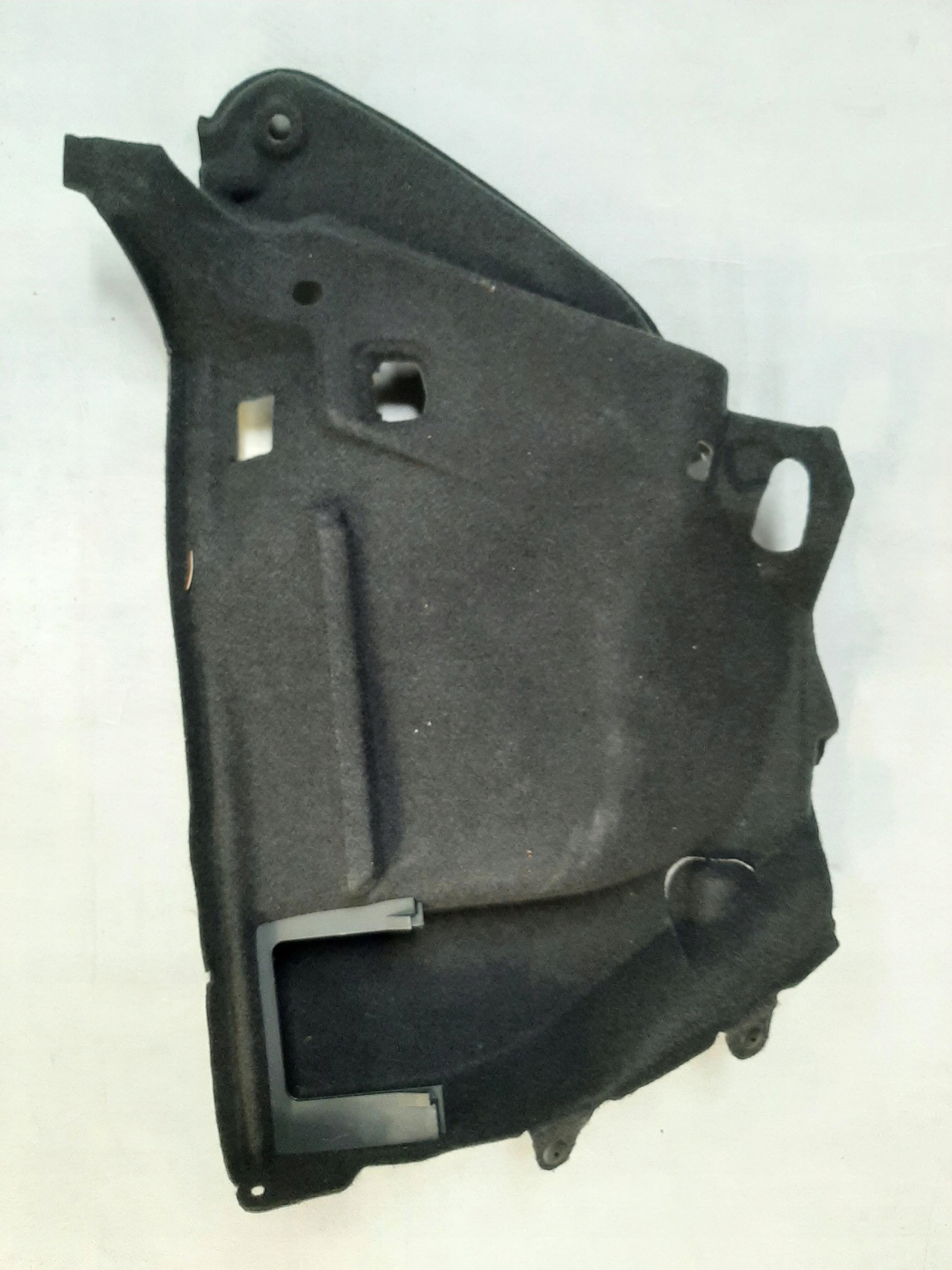 VW GOLF VII 7 5G TAPICERKA BOCZEK BAGAŻNIKA PRAWY TYŁ 5G6867428F