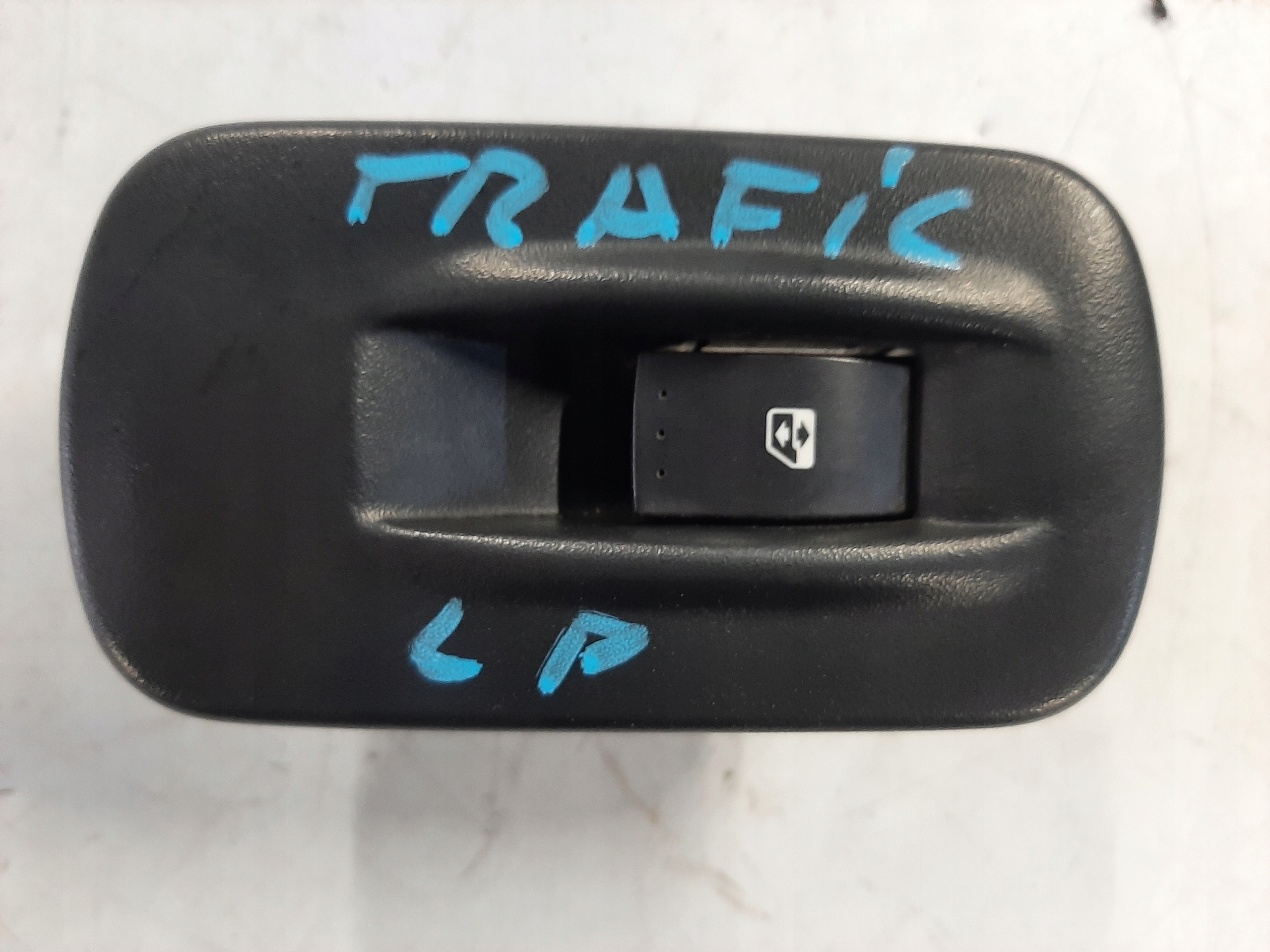RENAULT TRAFIC II LONG L2H1 2001- PANEL STEROWANIA SZYBY 8200011870 ANGLIK