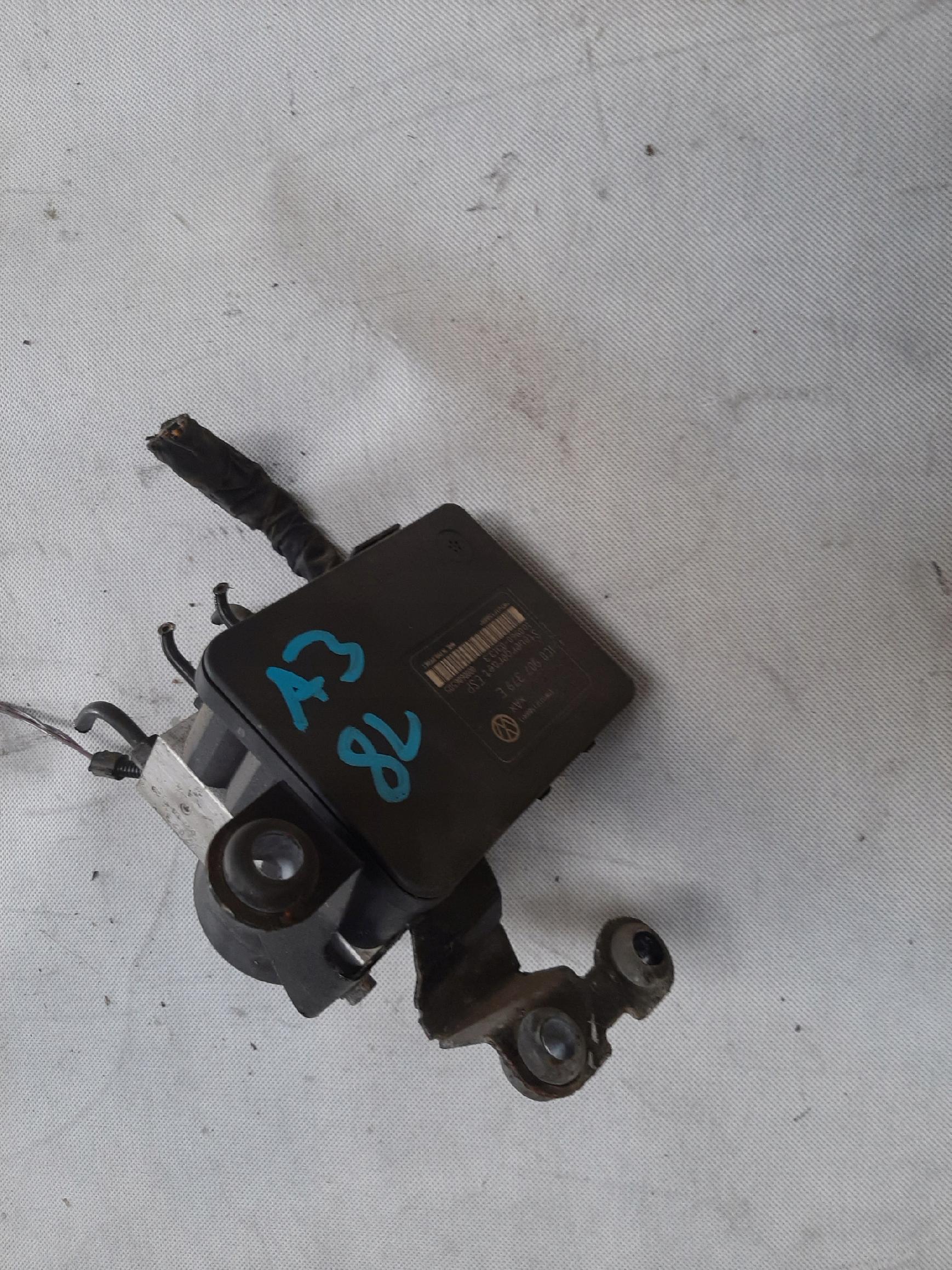 AUDI A3 8L POMPA STEROWNIK ABS 1C0907379L 1J0614517E
