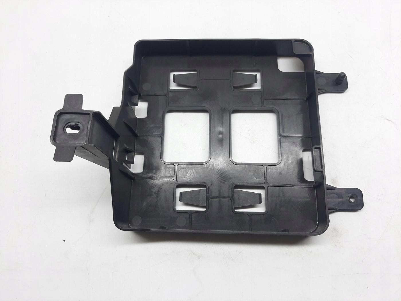 AUDI A8 D5 UCHWYT MOCOWANIE MODUŁU BCM 4N0907368