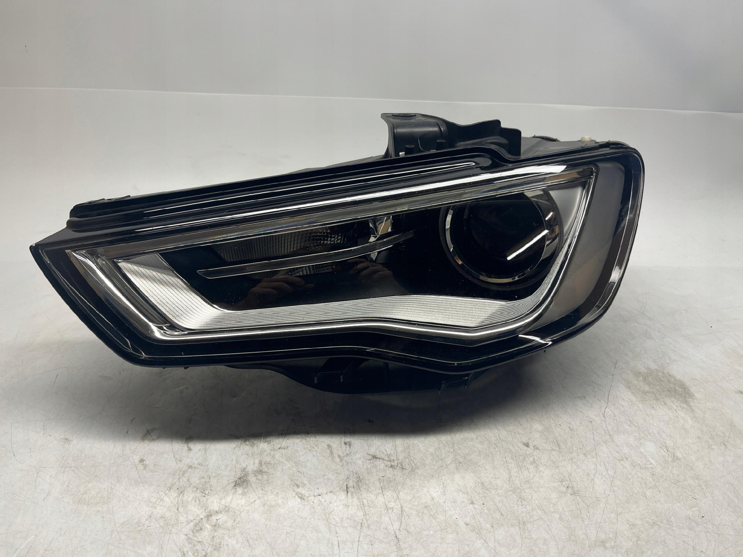 AUDI A3 S3 REFLEKTOR LAMPA LEWA PRZEDNIA XENON PRZETWORNICA 8V0941005