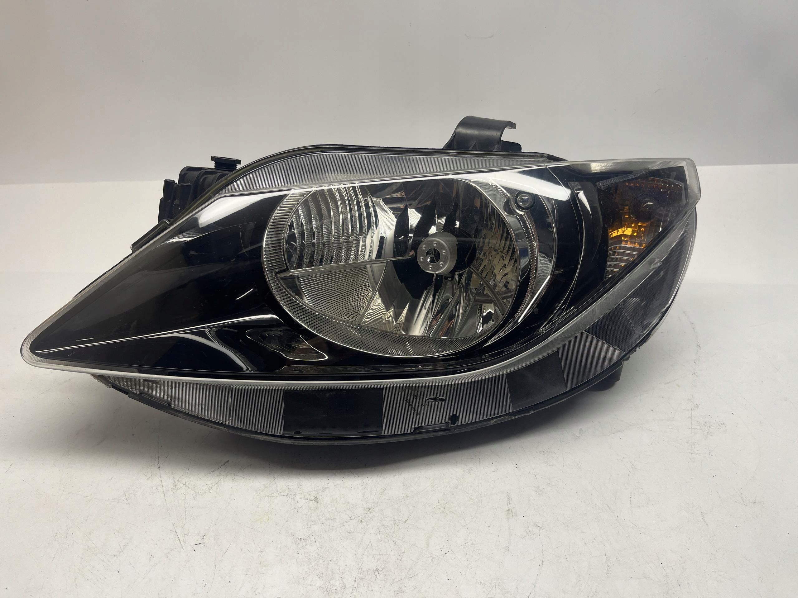 SEAT IBIZA Reflektor Lampa LEWY 6J1941021B