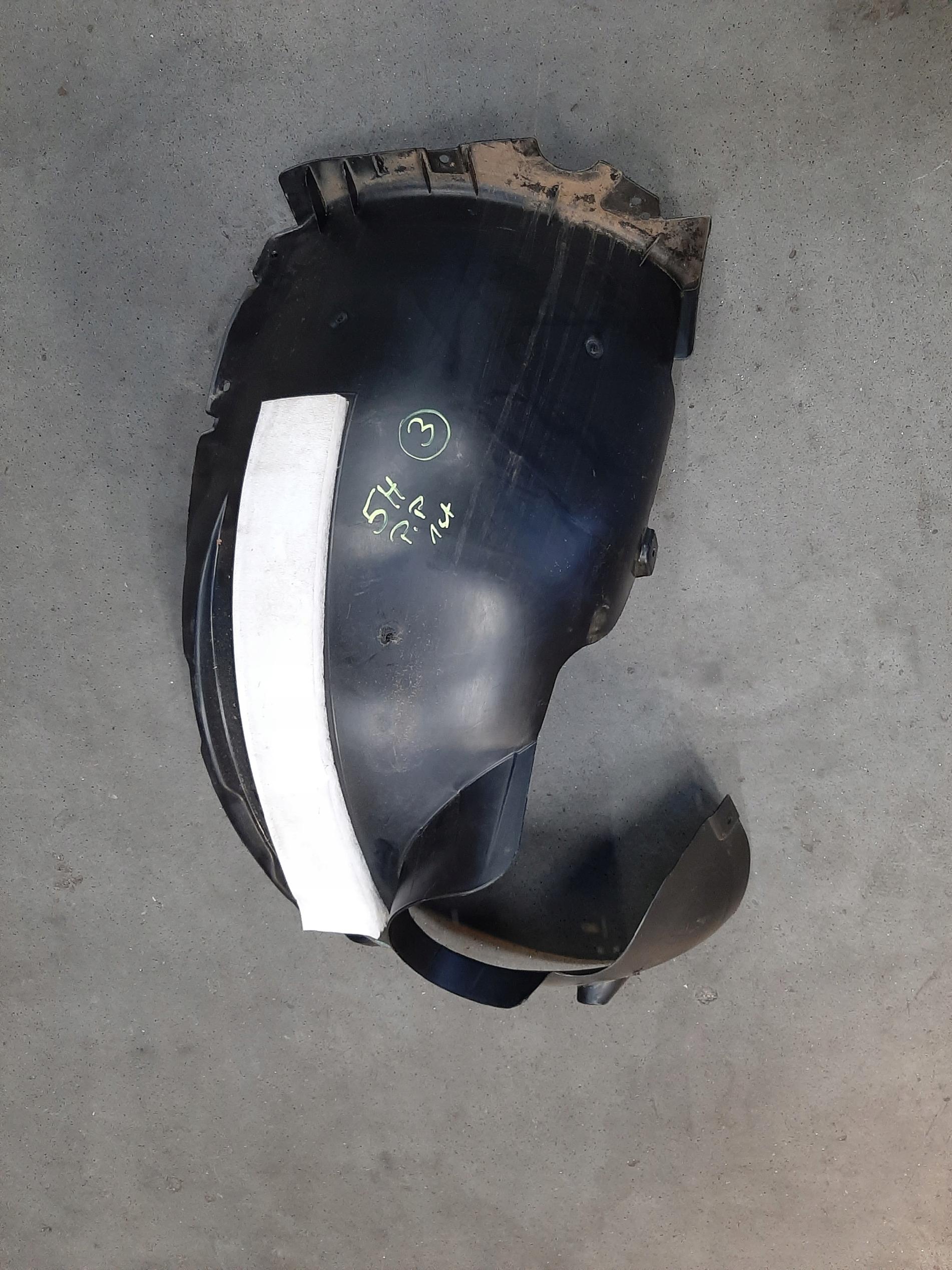 VW GOLF VIII 8 OSŁONA PRZECIWBŁOTNA NADKOLE PRZÓD PRAWY 5H0805970A