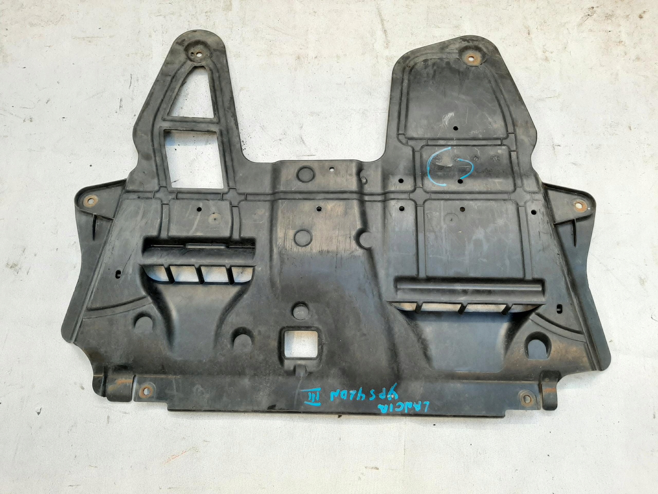 LANCIA YPSILON III OSŁONA PŁYTA DOLNA POD SILNIK 51869824