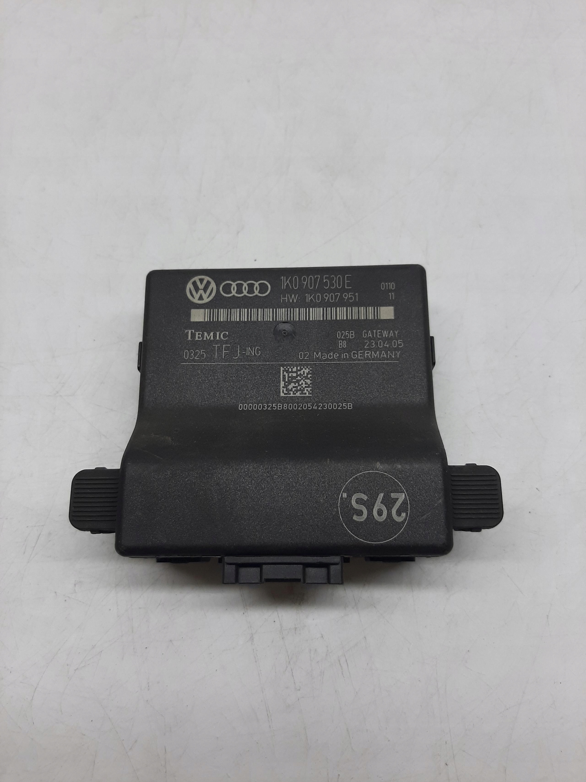 VW GOLF V TOURAN I MODUŁ INTERFACE GATEWAY 1K0907530E 1K0907951