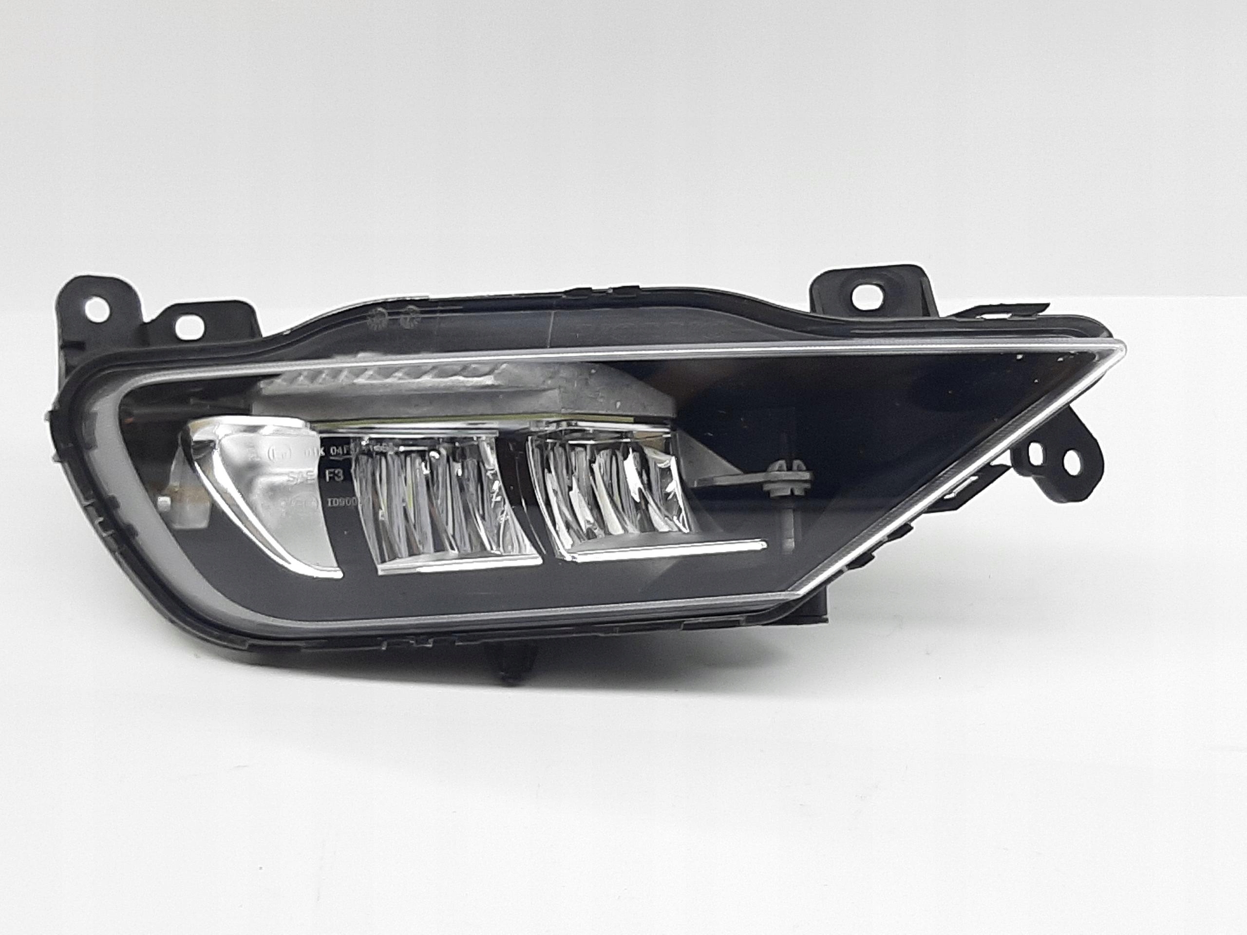VOLVO XC60 HALOGEN LAMPA PRZECIWMGIELNA PRAWA 32337365