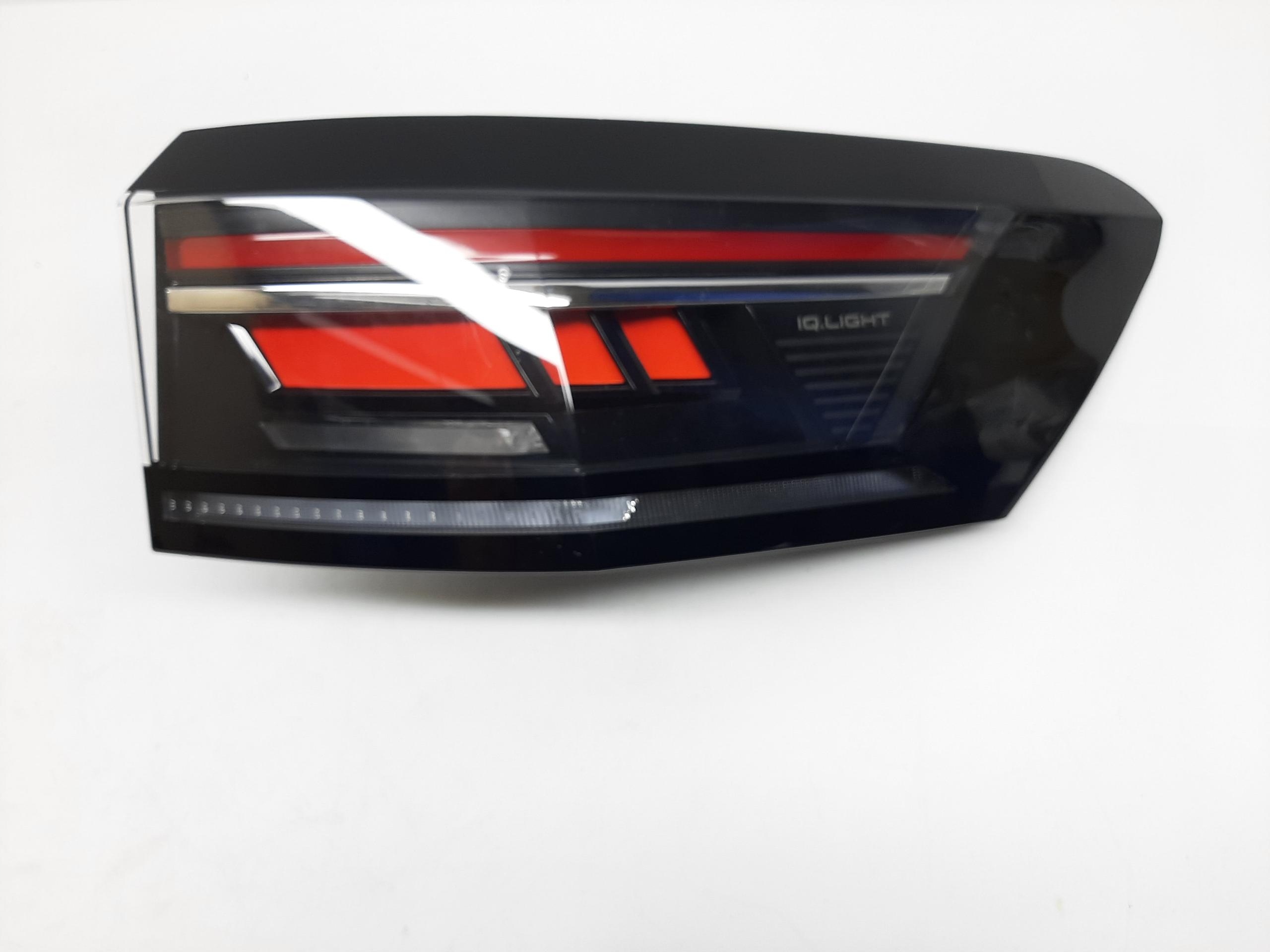VW PASSAT B9 KOMBI LAMPA PRAWA TYLNA TYŁ IQ LIGHT LED 3J0945208