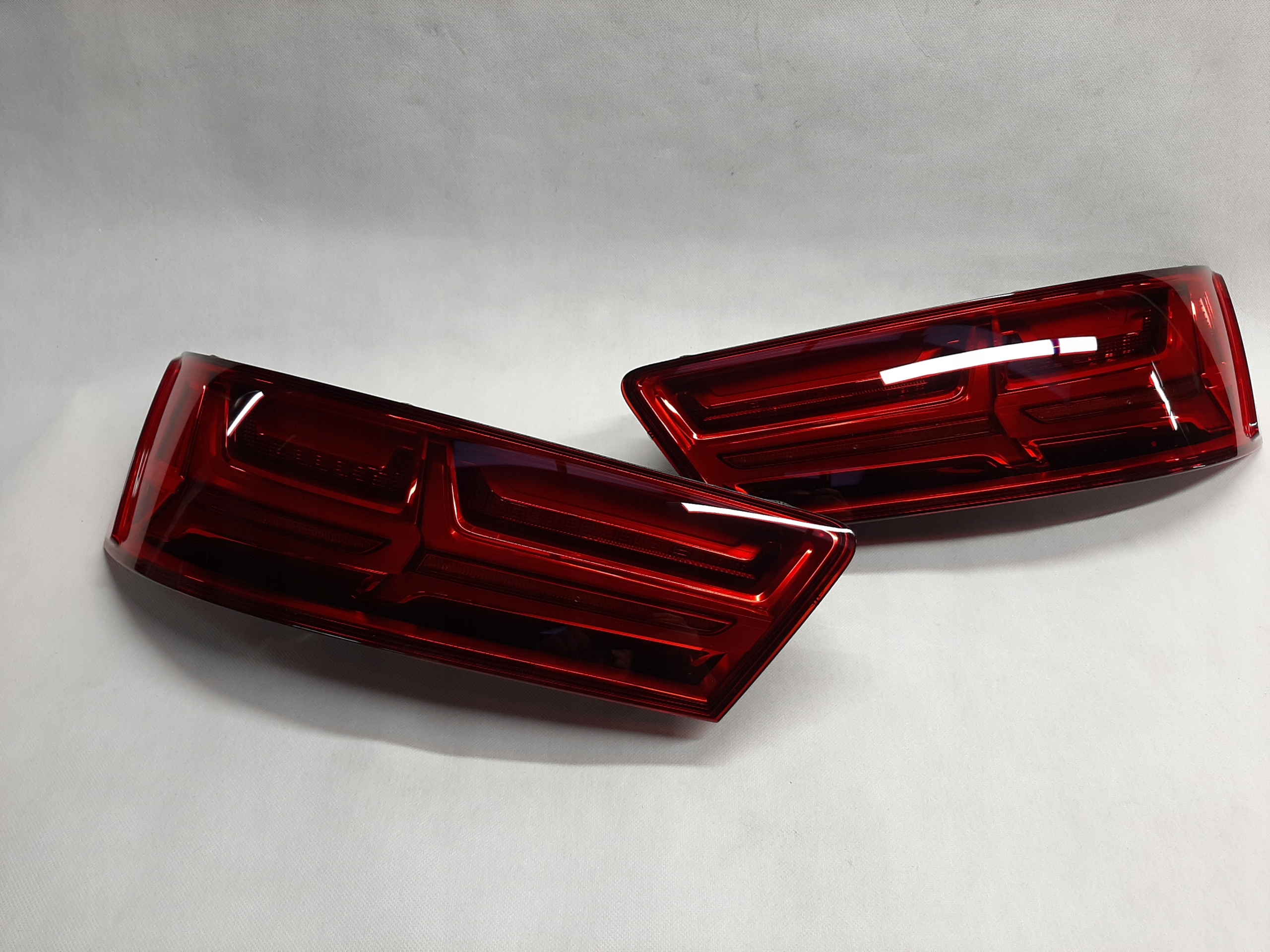 Audi Q7 SQ7 Lampy tył MATRIX 4M0945093E 4M0945094E