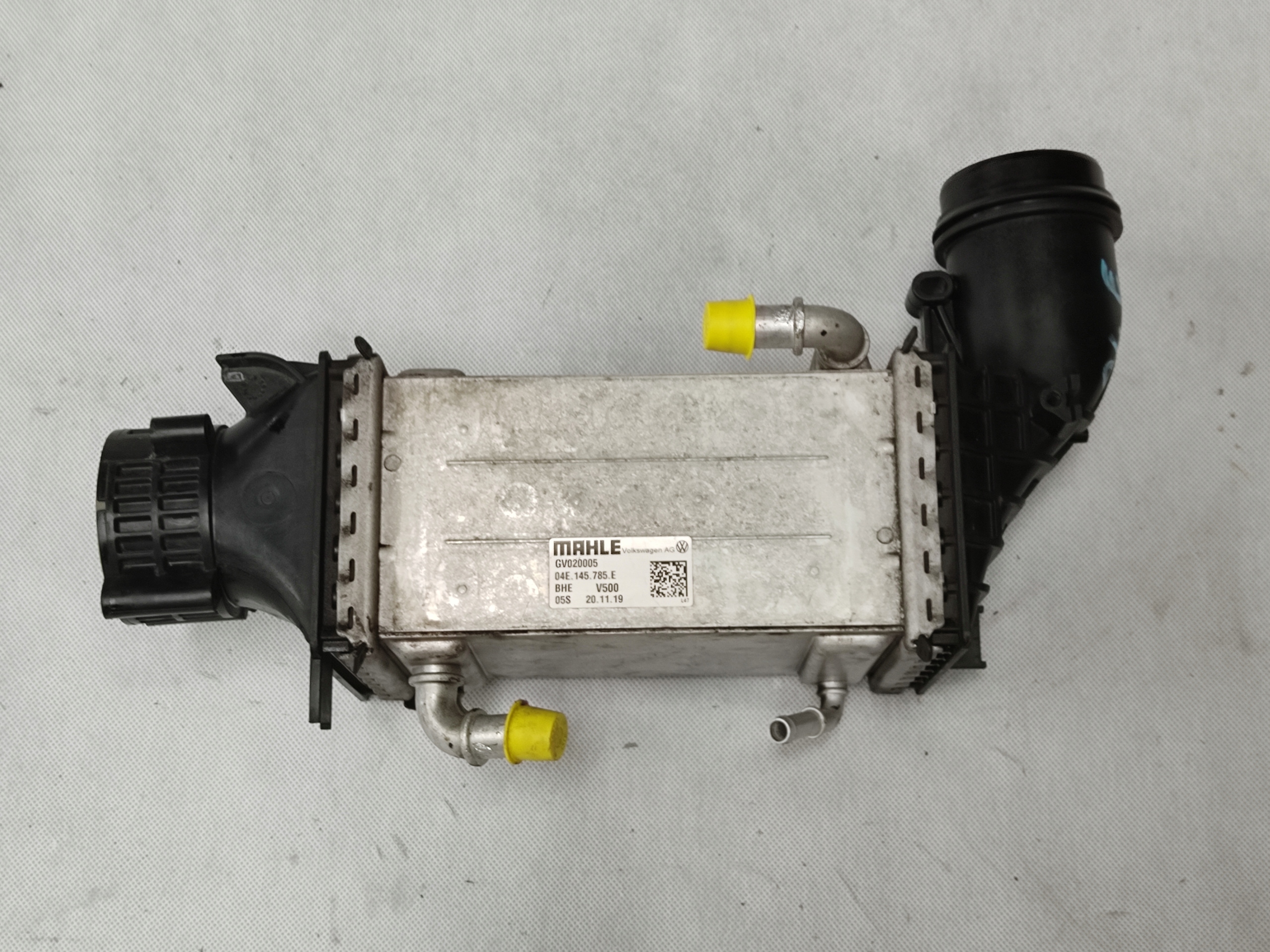 VW GOLF VIII INTERCOOLER CHŁODNICA POWIETRZA 04E145785E