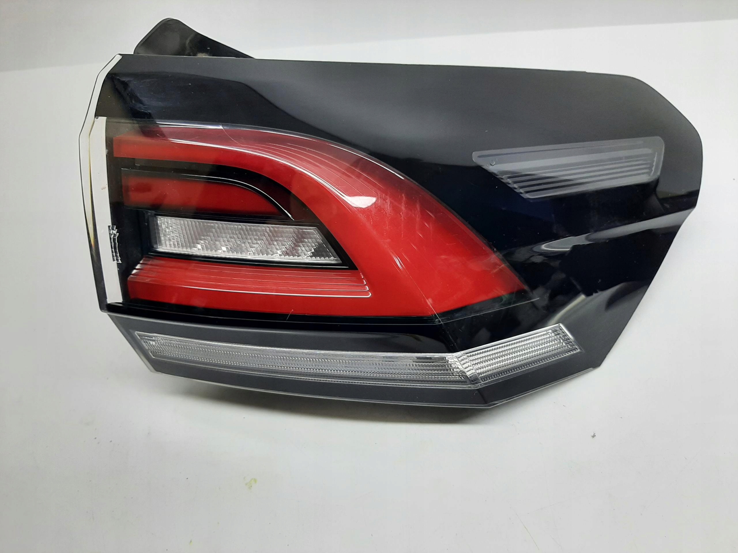 VW TAIGO LAMPA PRAWA TYLNA TYŁ LED 2G7945096