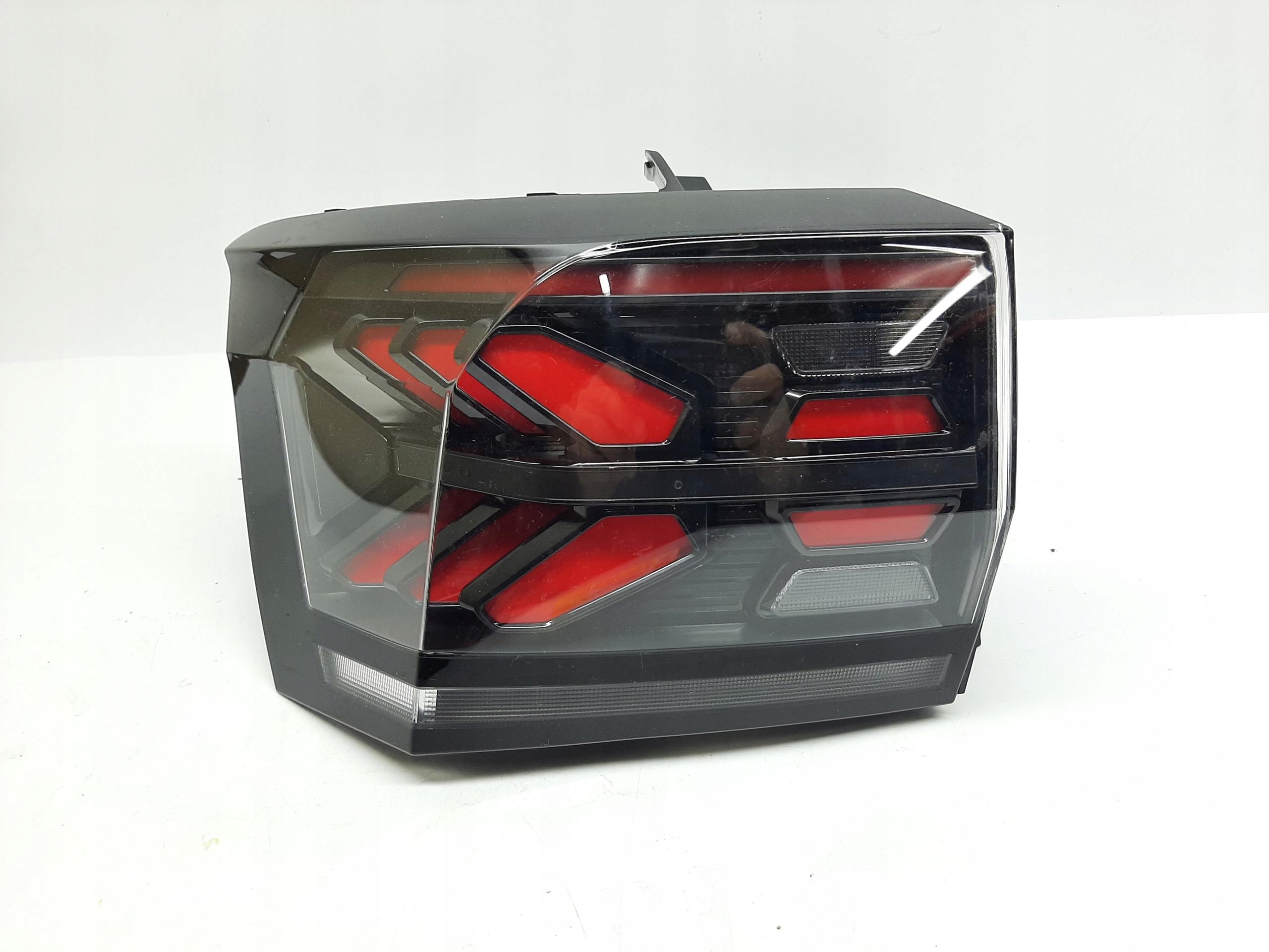 VW T-CROSS LIFT LAMPA LEWA TYLNA TYŁ LED 2GM945207