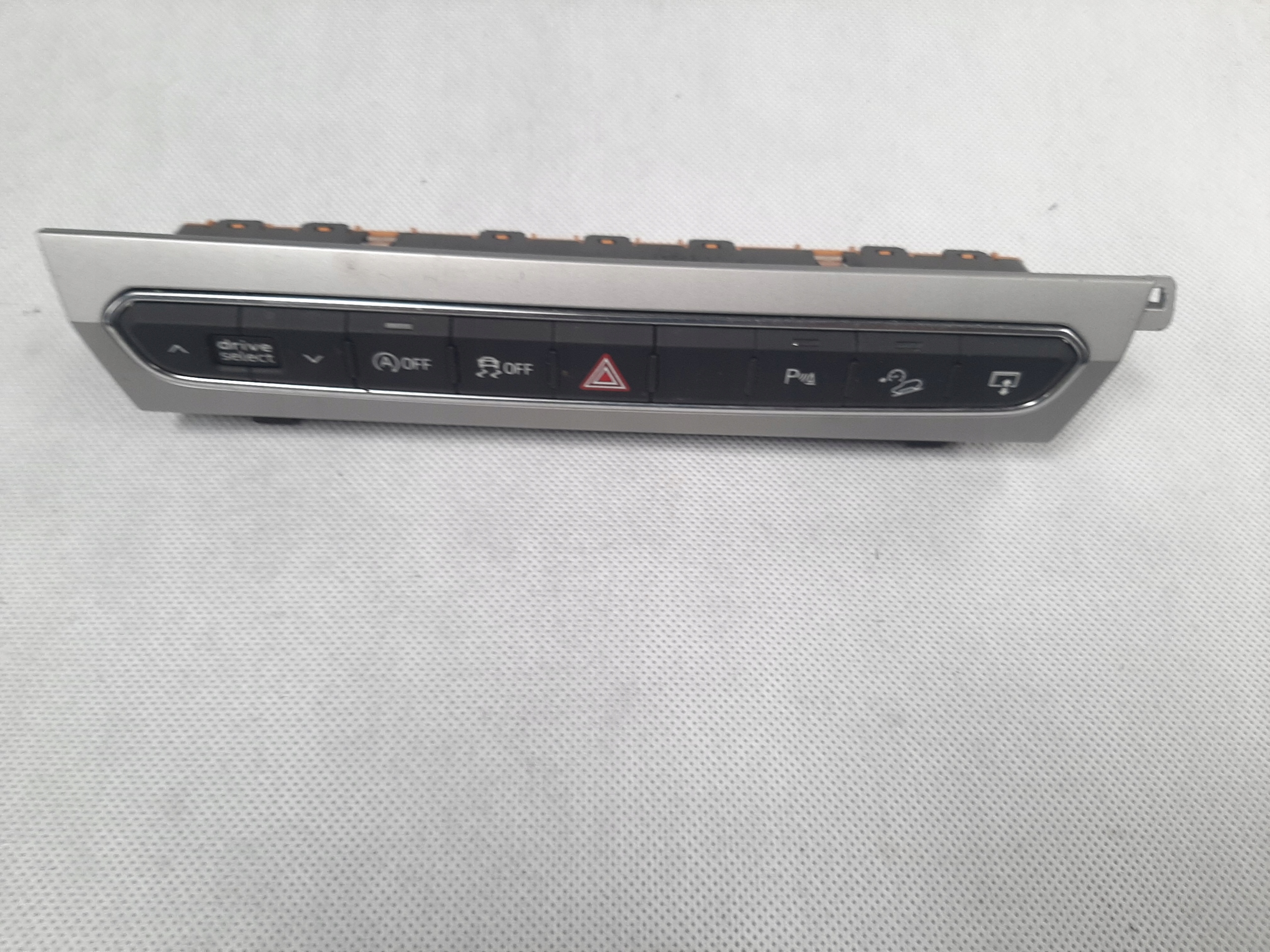 AUDI Q7 4M PANEL WIELOFUNKCYJNY PRZYCISKÓW 4M0925301A